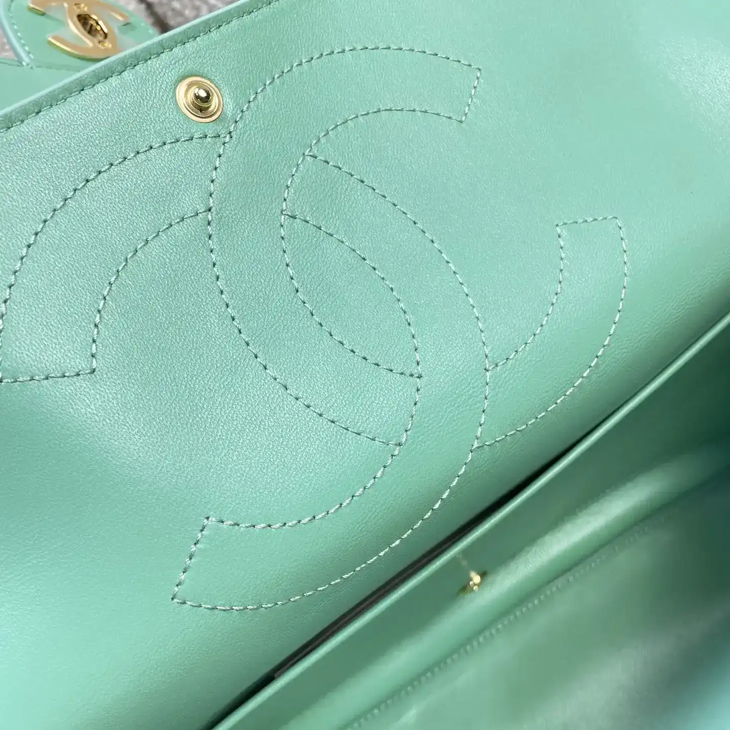 Chanel Classic Flap Green Grained Leather Shoulder Bag product photo from LabelPicks