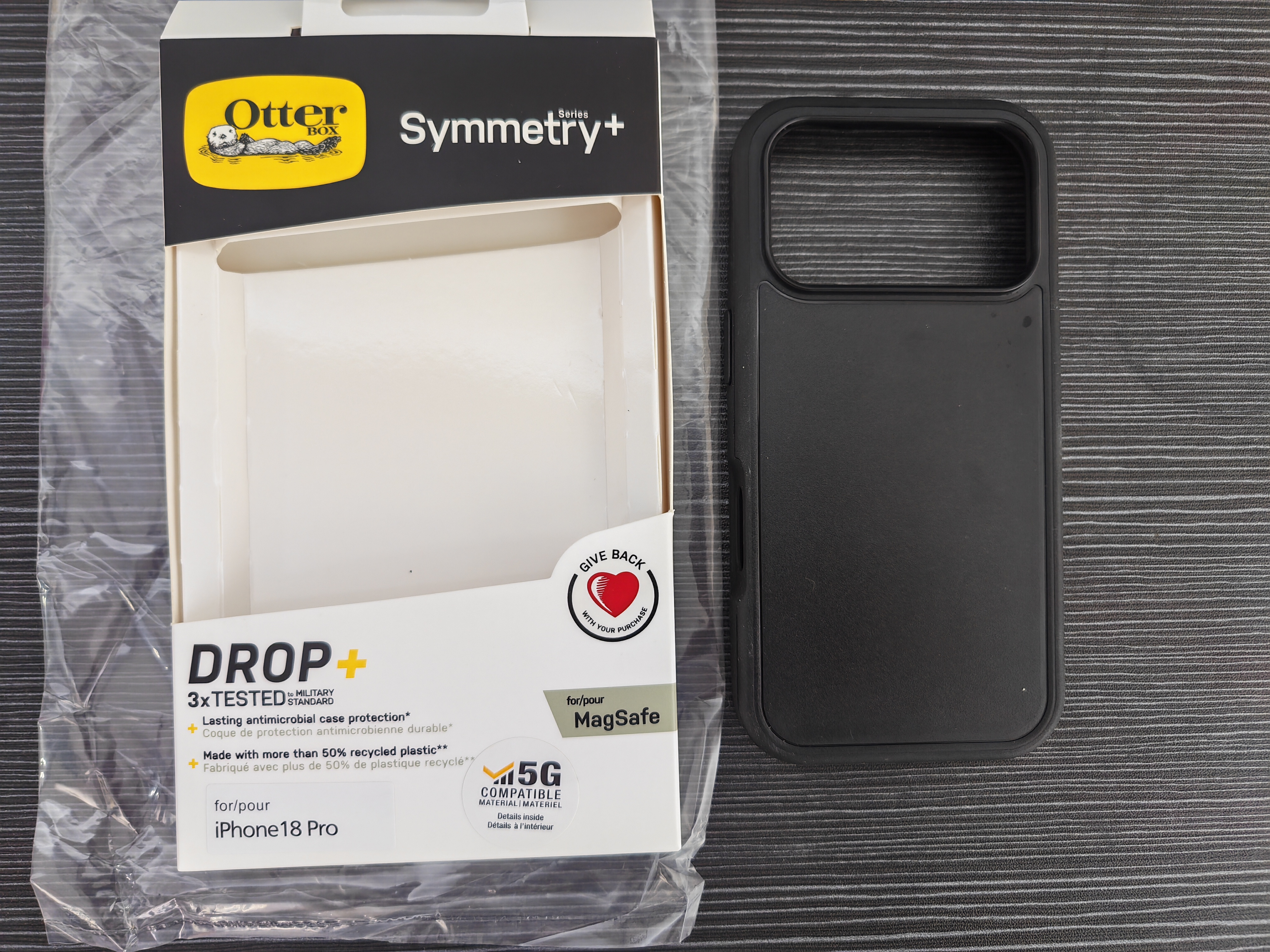 iPhone 18 Pro / 18Pro Black Magsafe otterbox Symmetry Case (0919) - GreshamTech