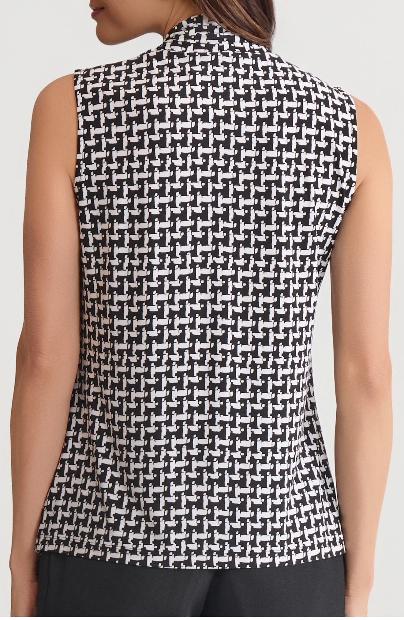 KASPER Abstract Print Knot Front Sleeveless Top