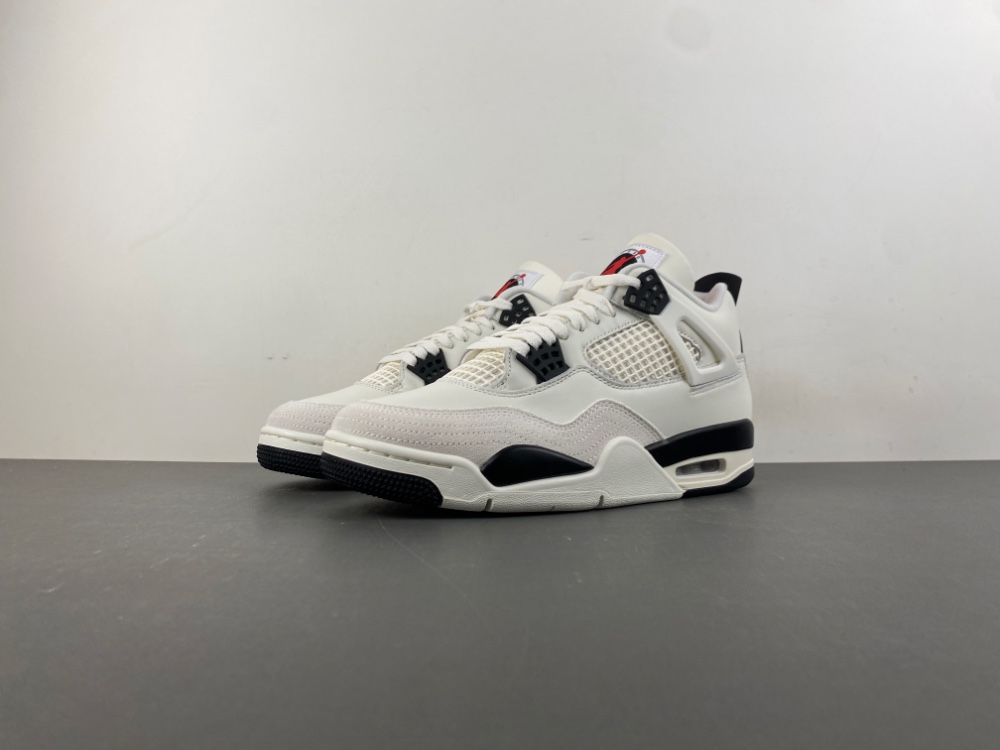 Air Jordan 4“Flight Club”