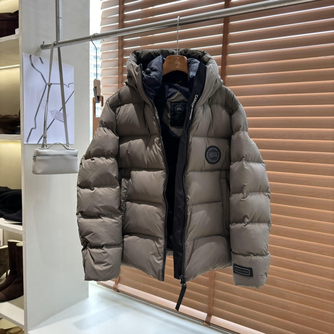 2025 latest trend warm comfortable mountaineering skiing windproof down jacket 0915