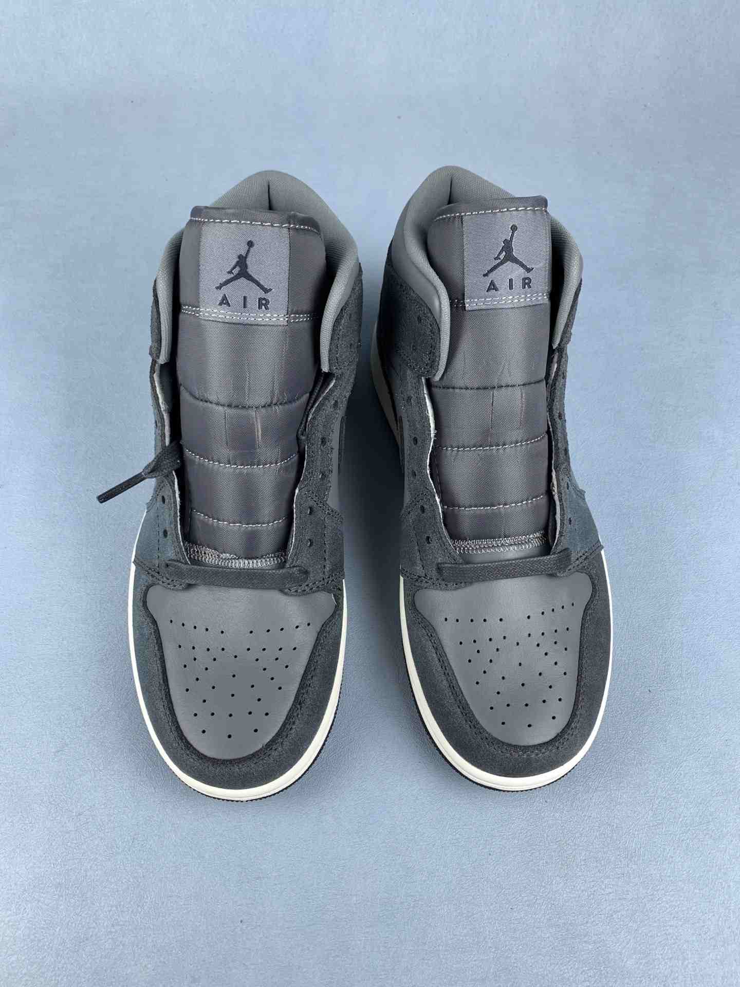 Air Jordan 1 Mid SE “Distressed Smoke Grey” Shoes