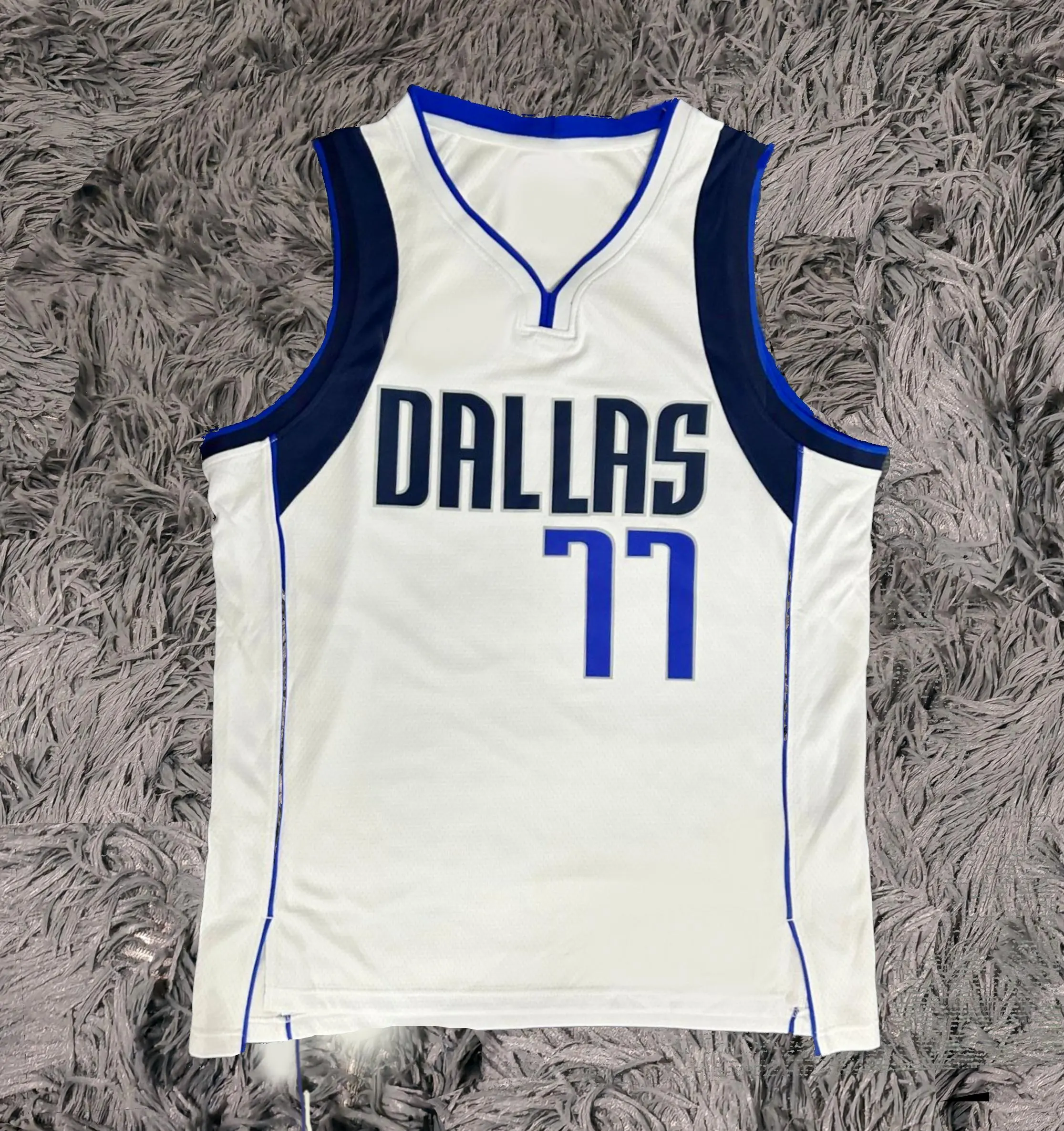 Luka Doncic SIGNED Don膷i膰 Signature Dallas Mavericks White Shirt/Jersey - COA - 21/22