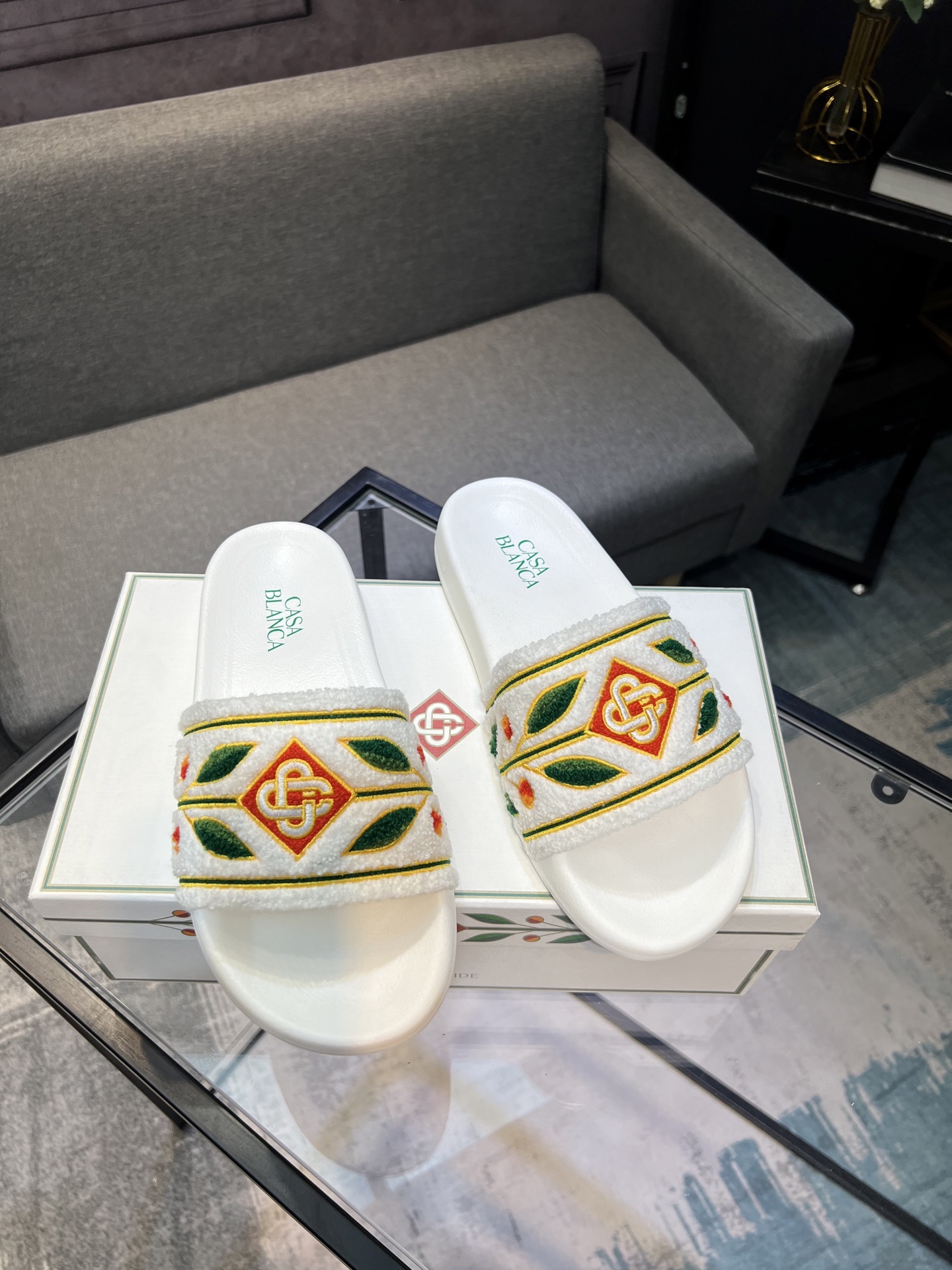 1022 The latest summer calfskin functional slippers