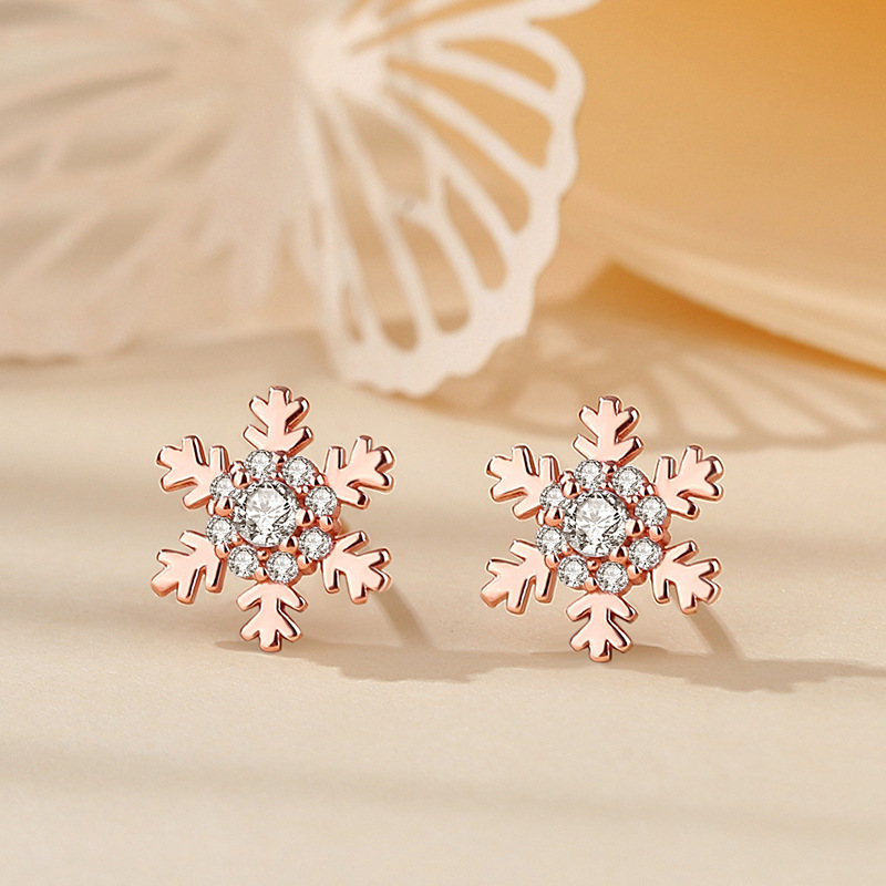 925 sterling silver weekly earrings, a touch of luxury and sophistication, featuring a four-leaf clover and eight-pointed star design, fashionable and elegant, perfect as a Valentine's Day gift