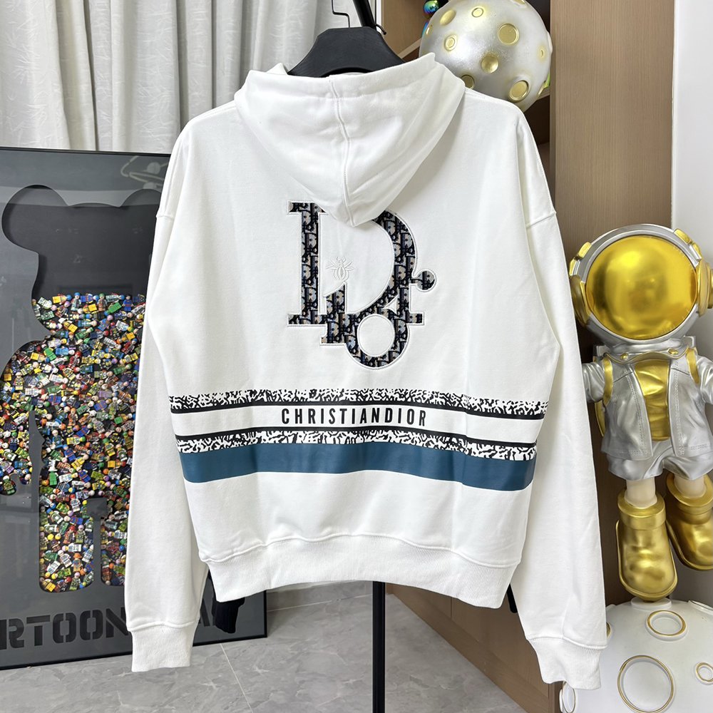 Classic Embroidered Print Long Sleeve Hoodies