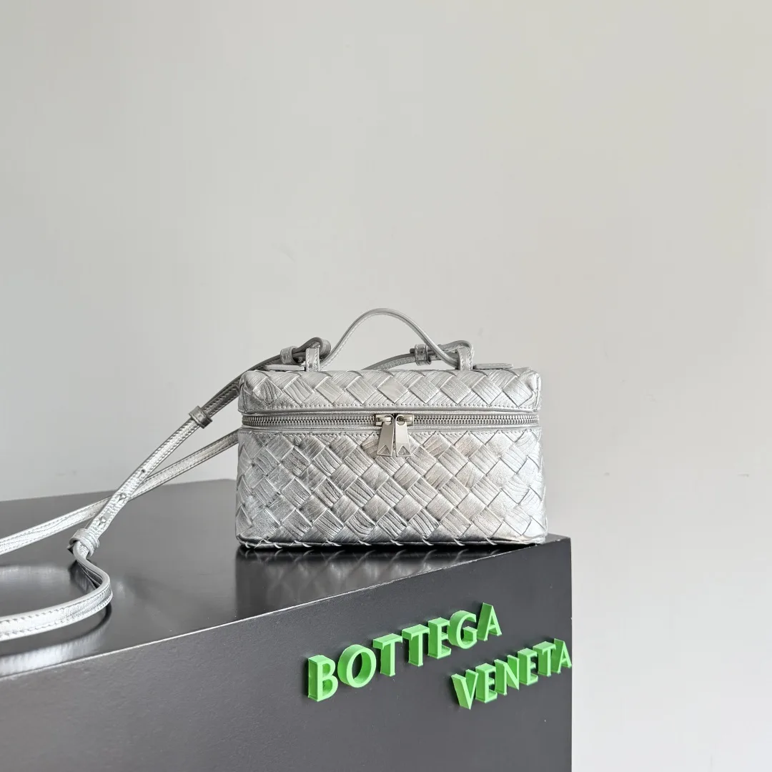 Bottega Veneta Intrecciato Woven Leather Crossbody Bag product photo from LabelPicks