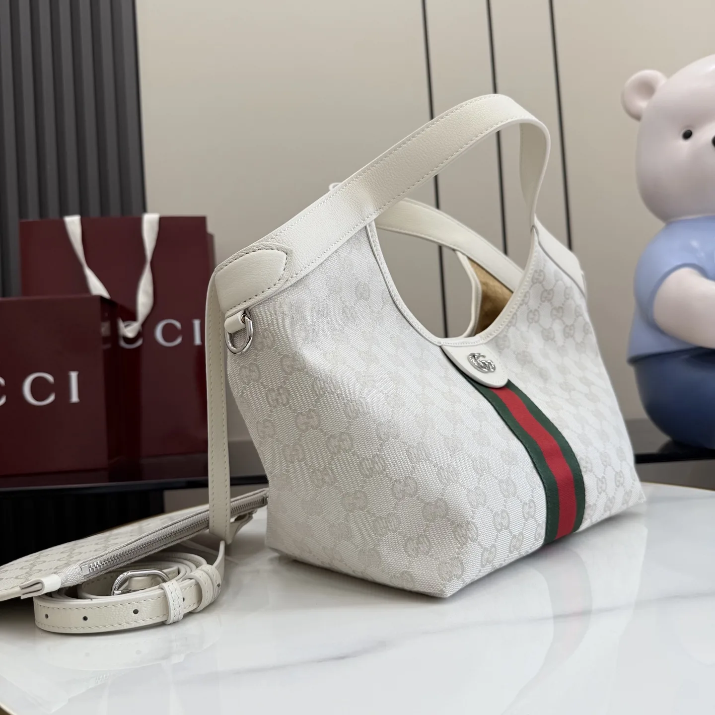 Gucci Generation White GG Supreme Canvas Tote Bag product photo from LabelPicks