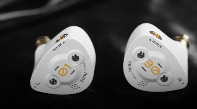 Dunu DK3001BD In-Ear-Monitor 1DD+4BA+4PD Brand New IEM - GreshamTech