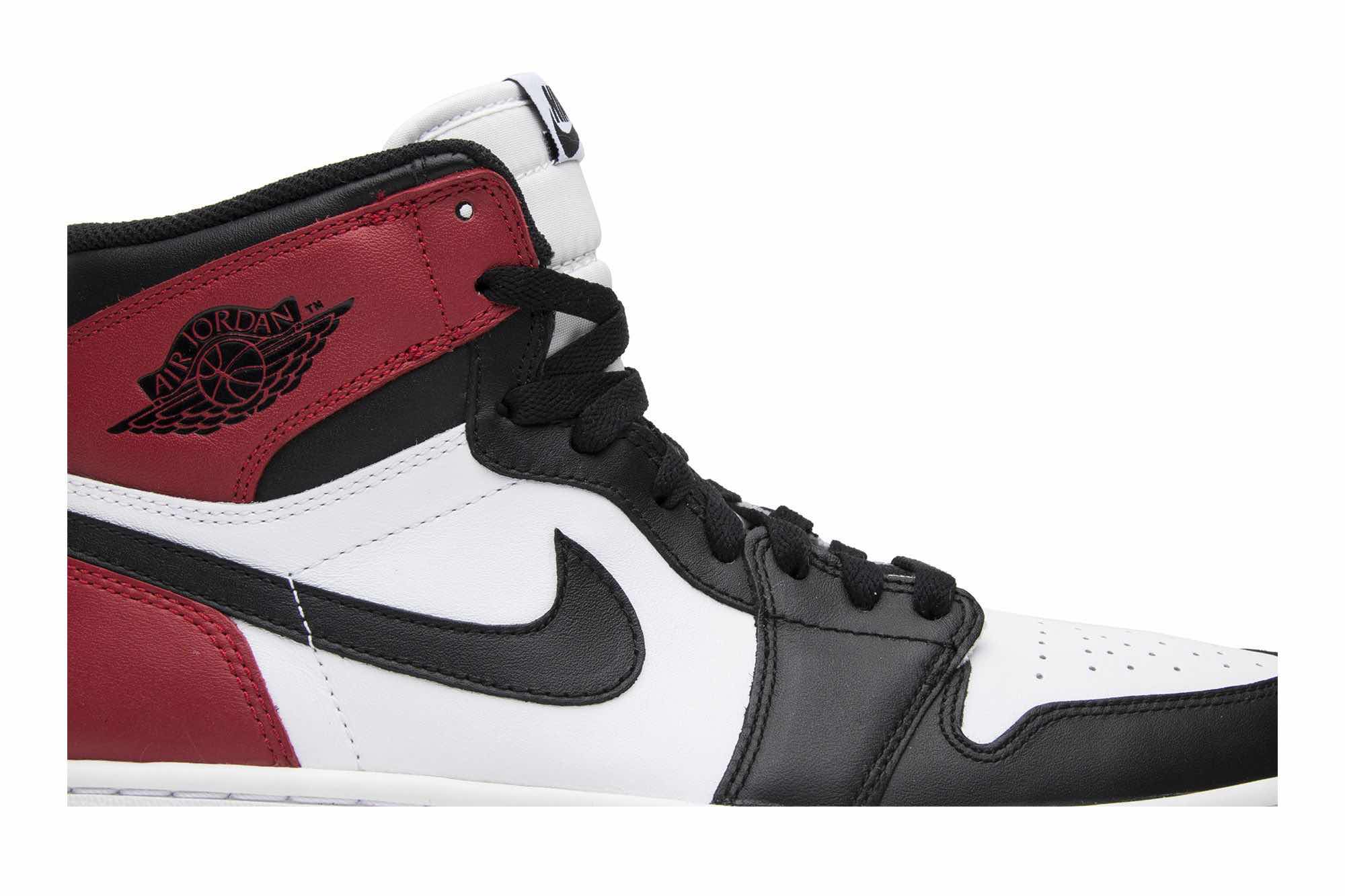 Air Jordan 1 Retro High OG ‘Black Toe’ 2013 555088-184