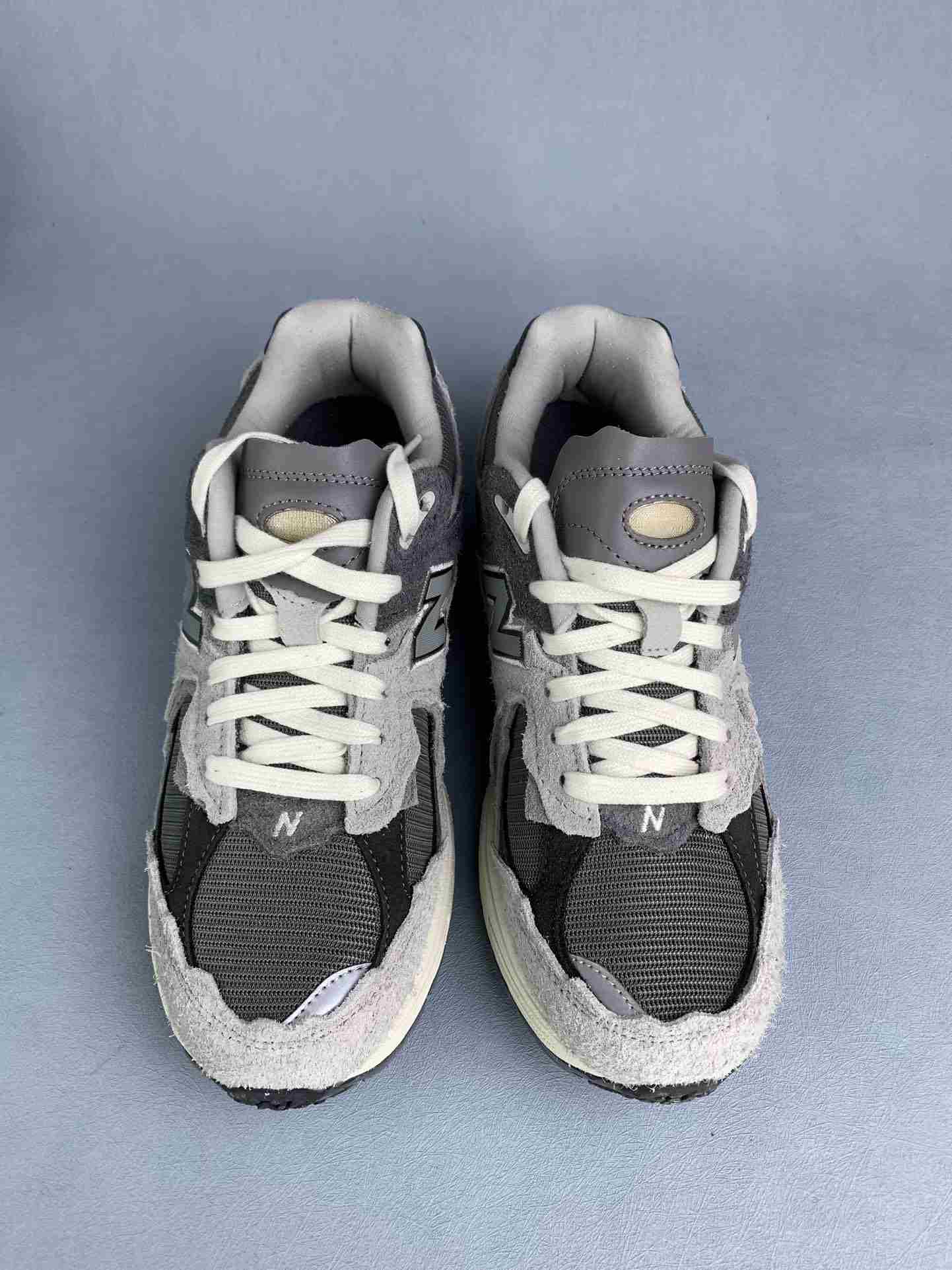 2002R Shoes
