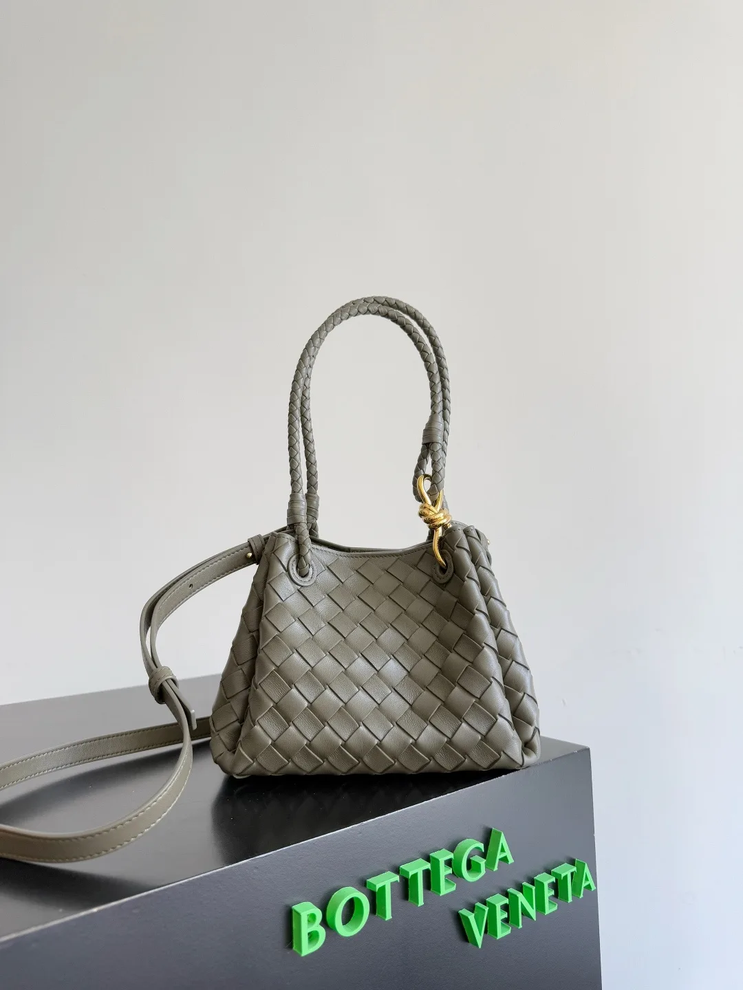 Bottega Veneta Andiamo Top Handle Bag product photo from LabelPicks