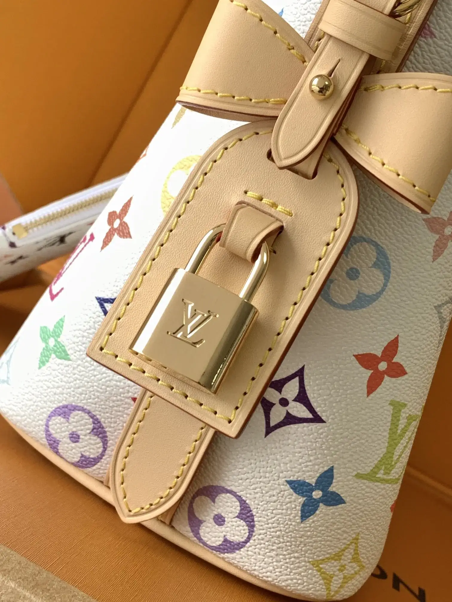 Louis Vuitton Versatile Shoulder Bag product photo from LabelPicks