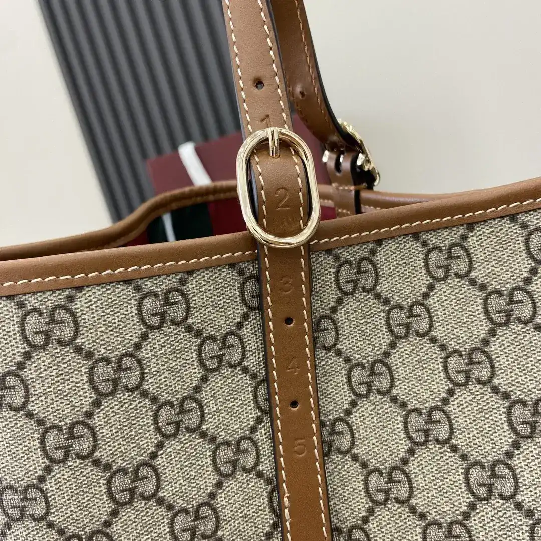 Gucci Carryall Tote Bag product photo from LabelPicks