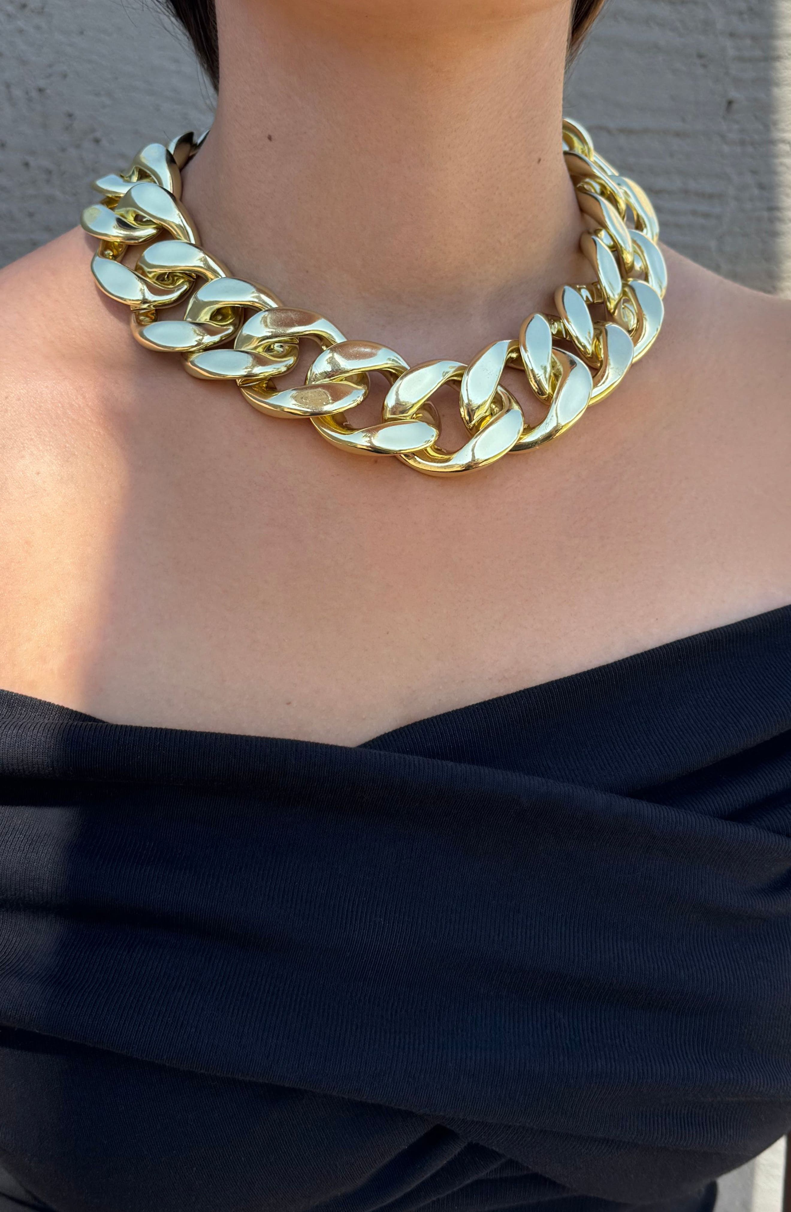 Adornia Chunky Curb Chain Collar Necklace
