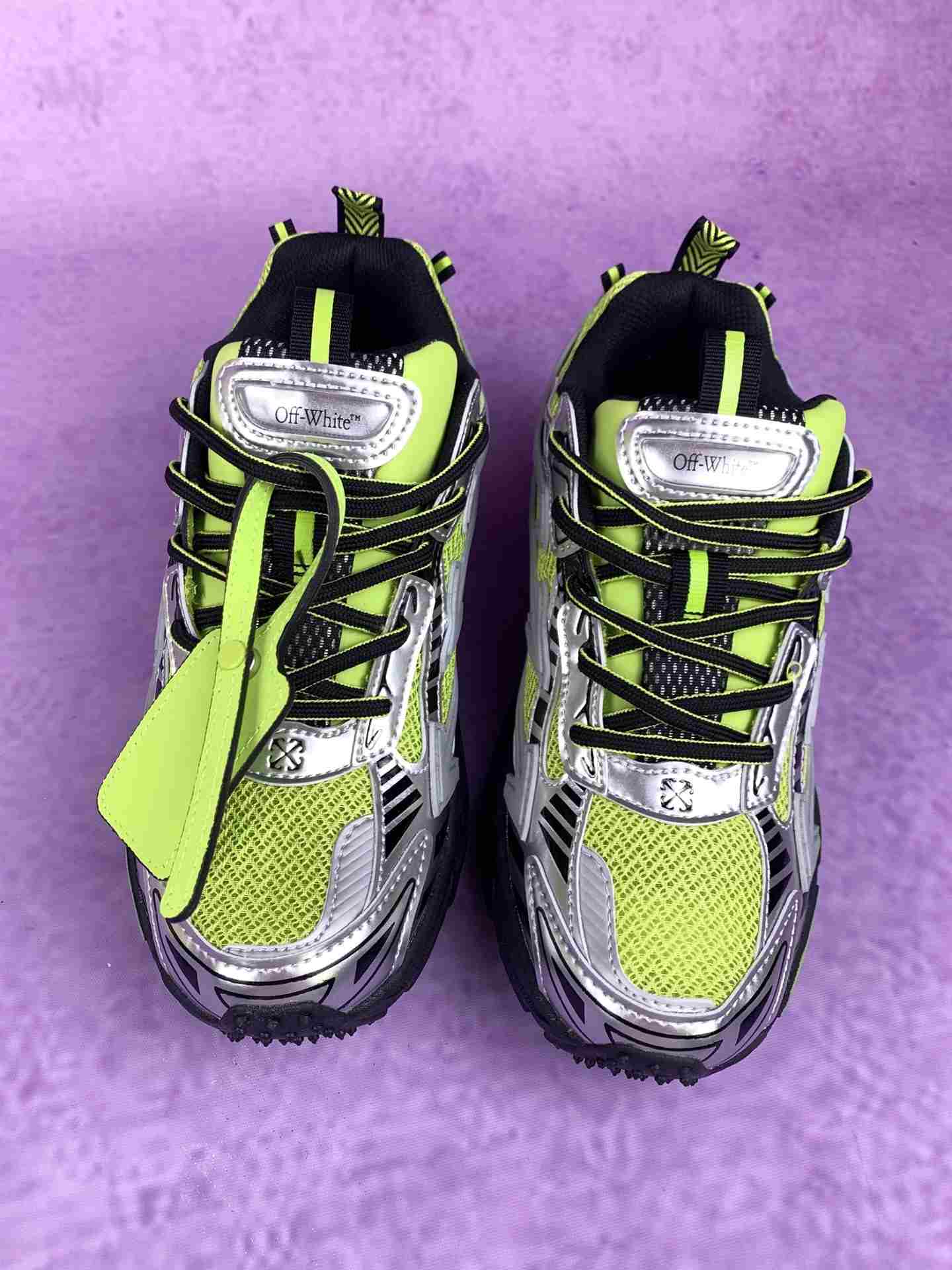 OW Be Right Back Sneakers