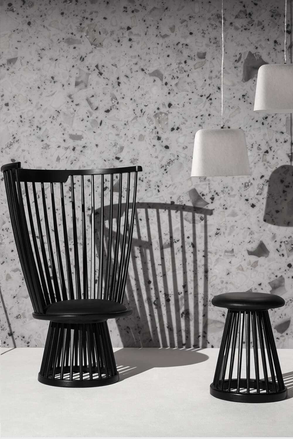 TOM DIXON כיסא שחור מפוסל