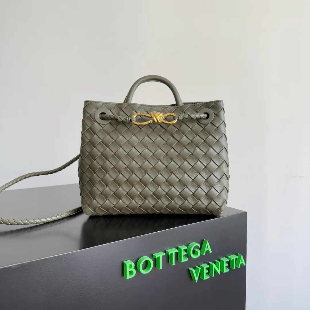 Bottega Veneta White Andiamo Intrecciato Woven Leather Top Handle Bag product photo from LabelPicks