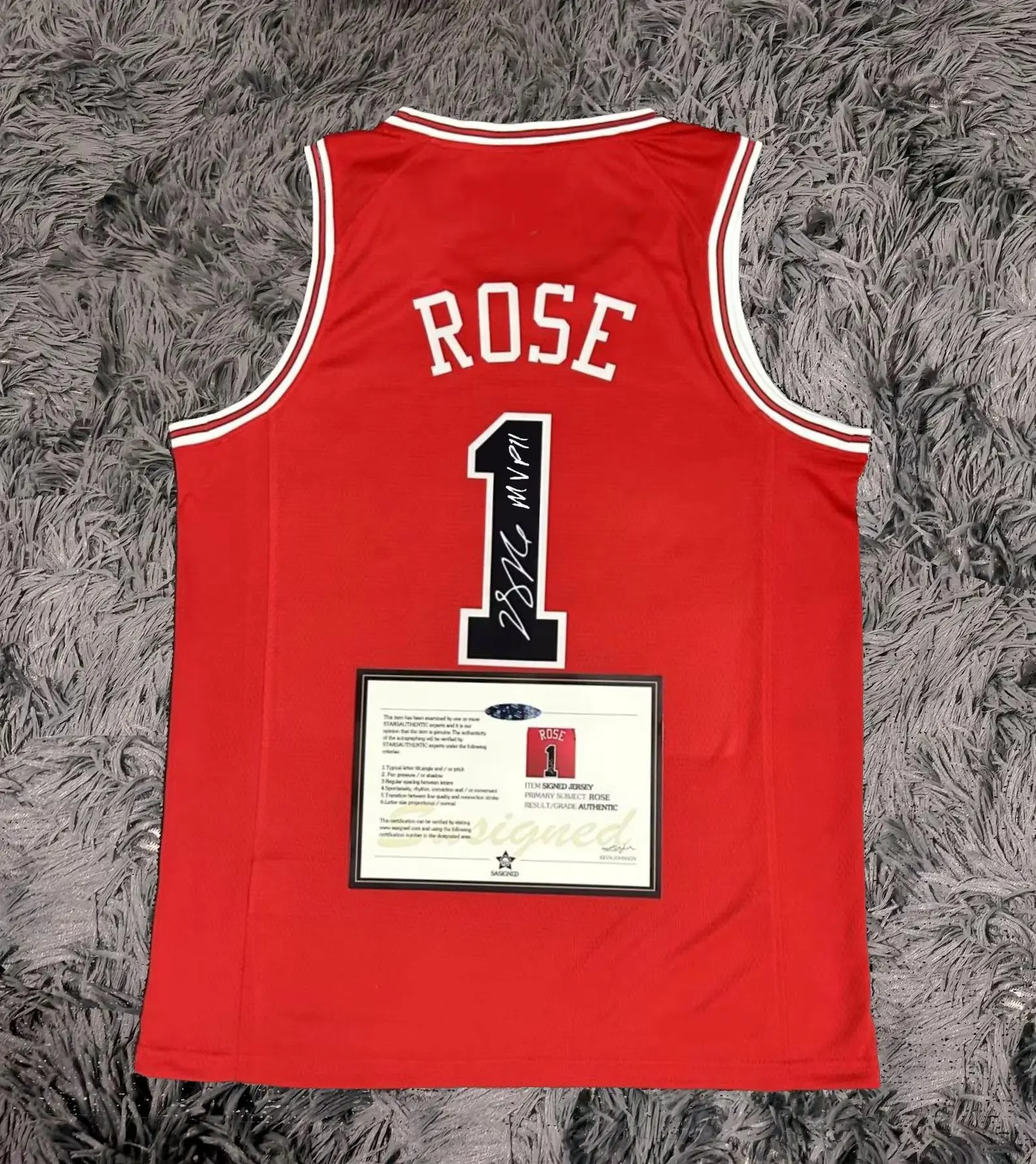 Derrick Rose SIGNED Signature Chicago Bulls Red Home Shirt/Jersey - COA 15/16 Retro