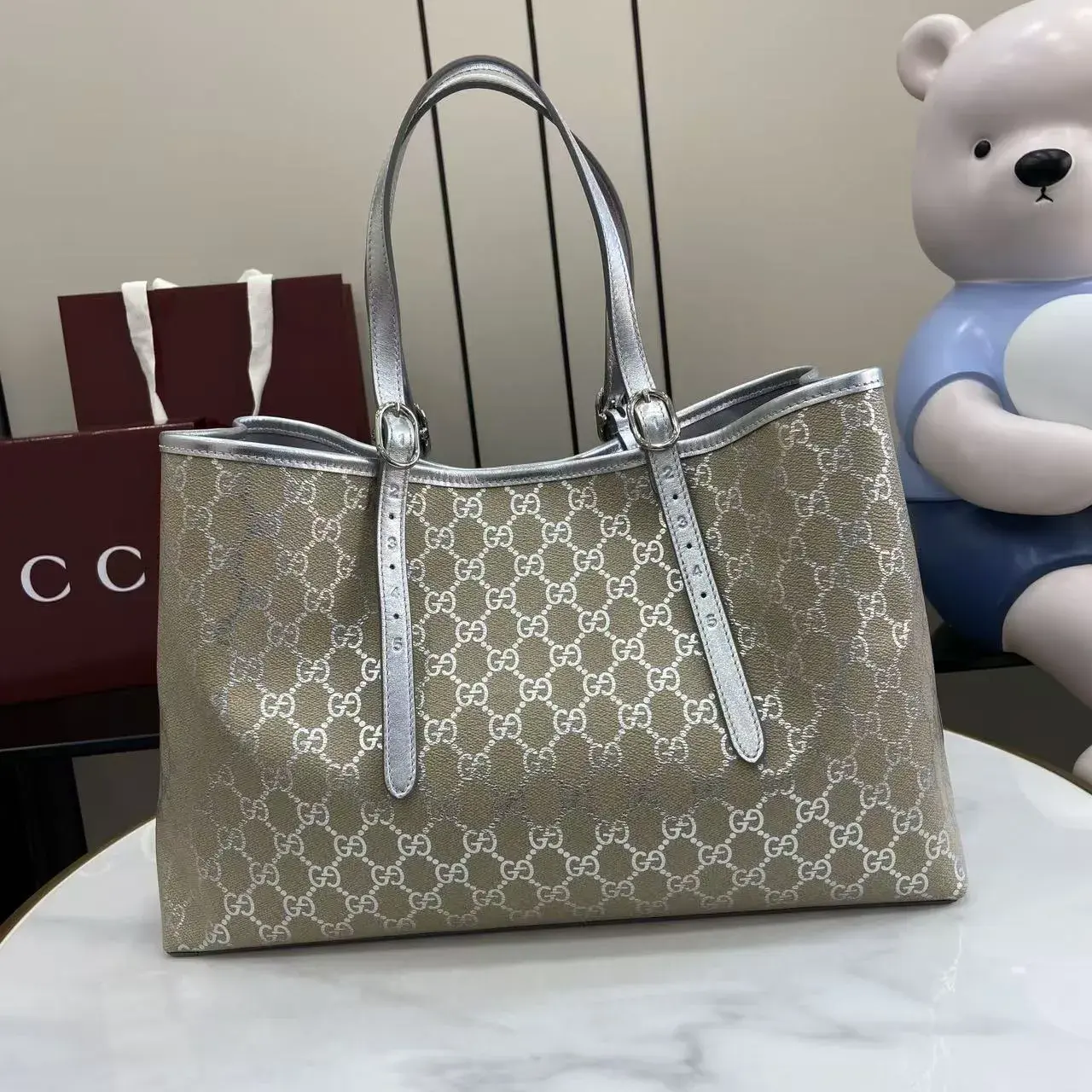 Gucci Roomy Tote Bag product photo from LabelPicks