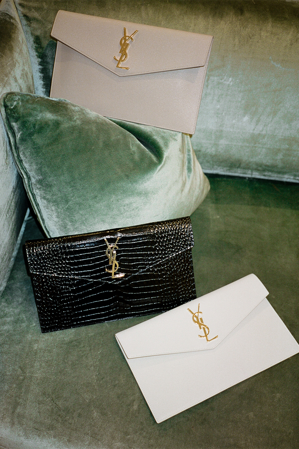 SAINT LAURENT קלאץ' מעטפה אפטאון