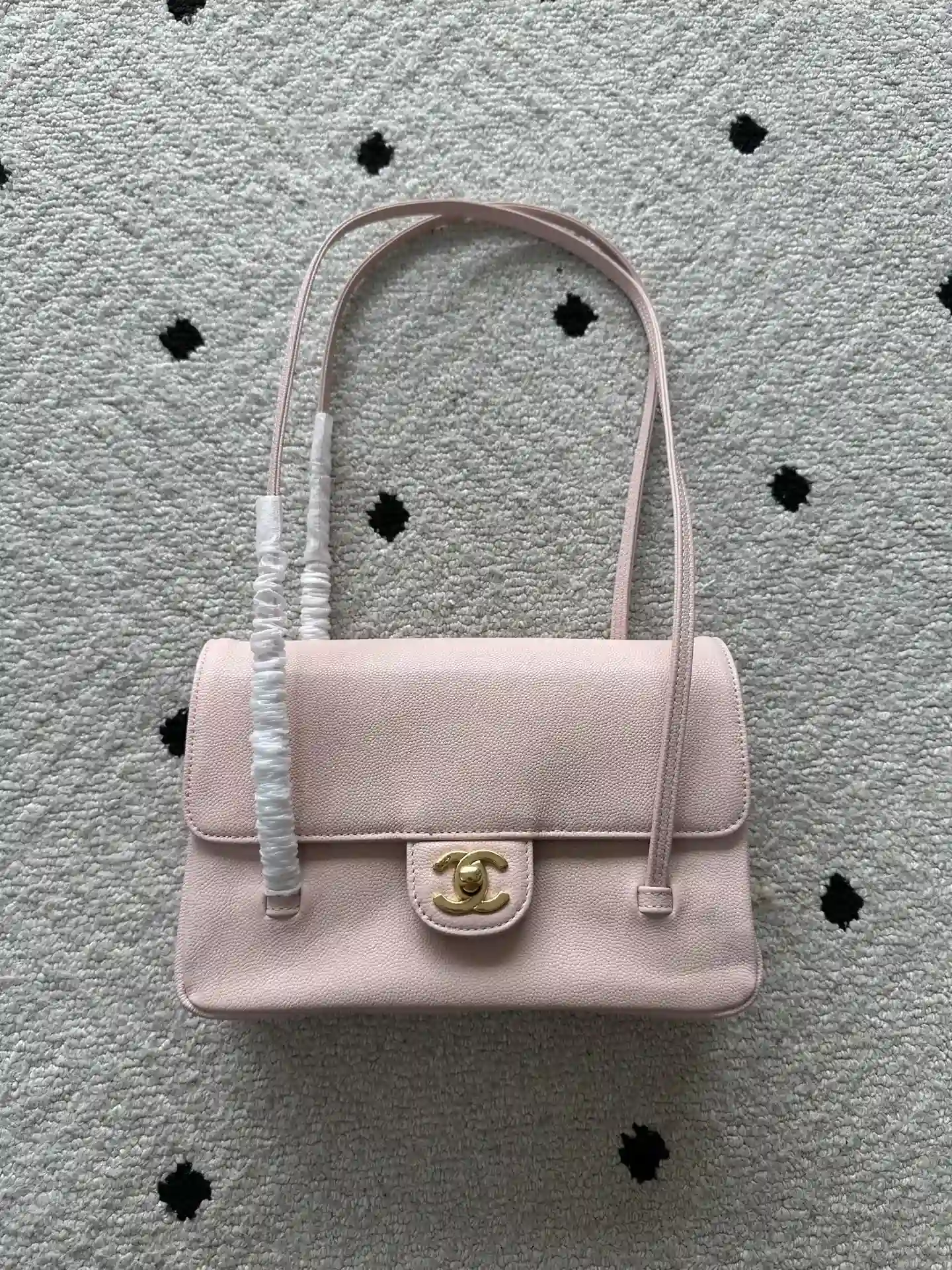 Chanel Lambskin Shoulder Bag product photo from LabelPicks