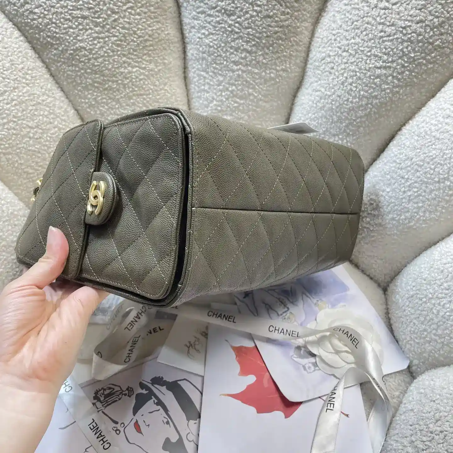 Chanel Roomy Tote Bag product photo from LabelPicks