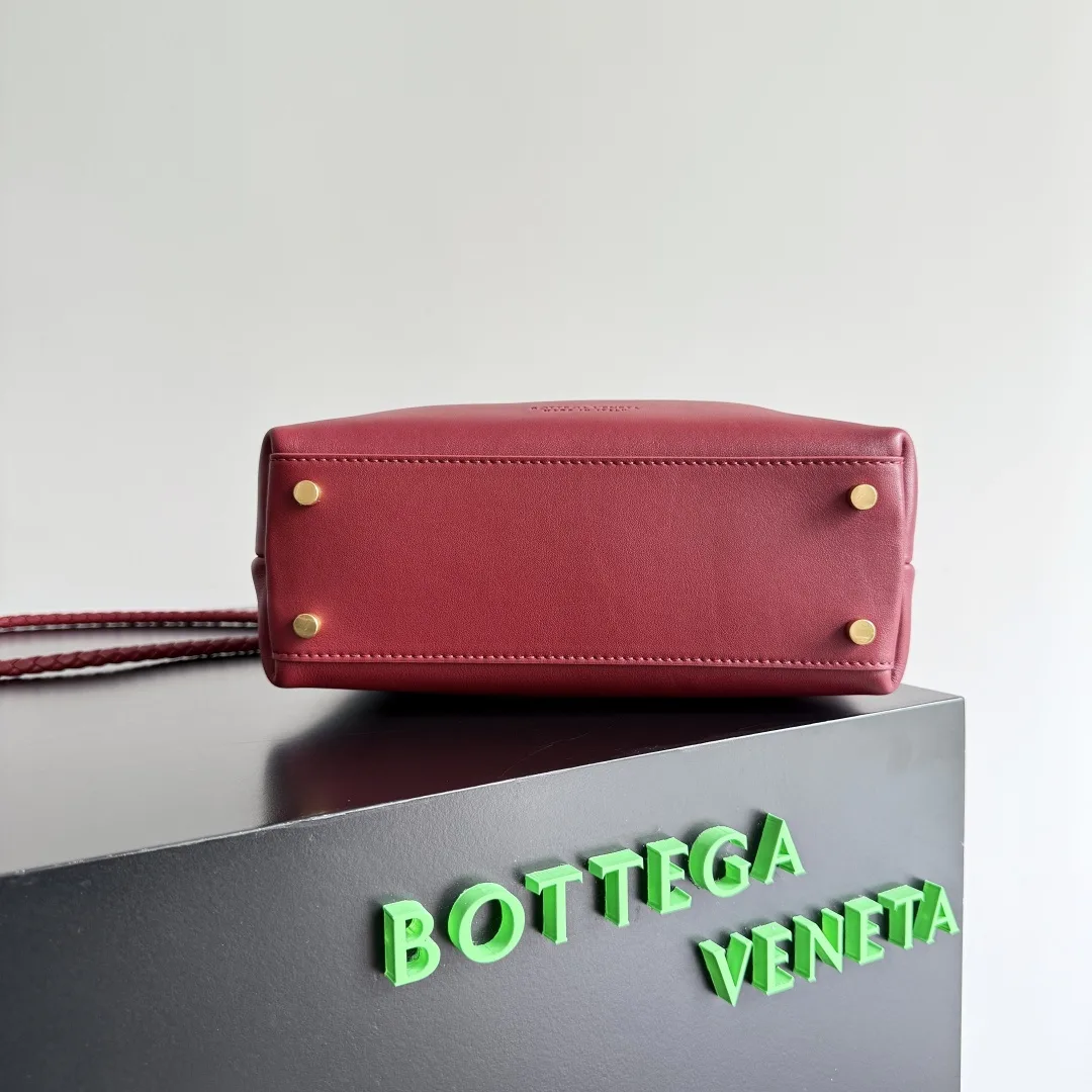 Bottega Veneta Andiamo Top Handle Bag product photo from LabelPicks