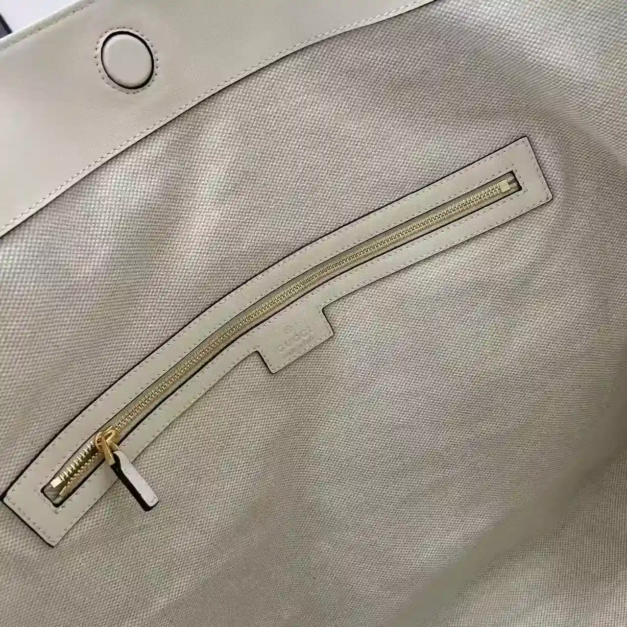 Gucci White Smooth Leather Tote Bag product photo from LabelPicks