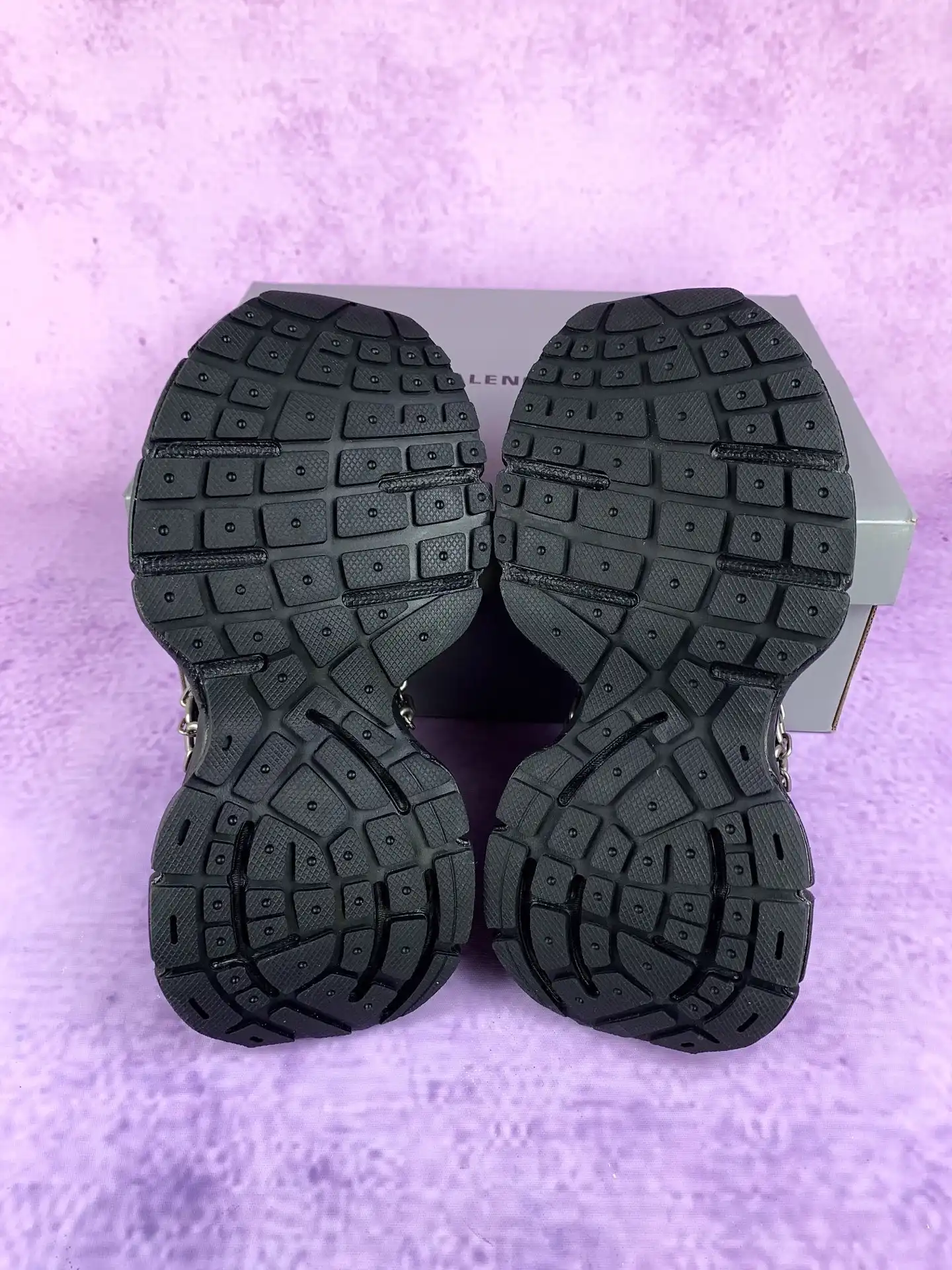 3XL Chain Sneaker in Black product photo from LabelPicks