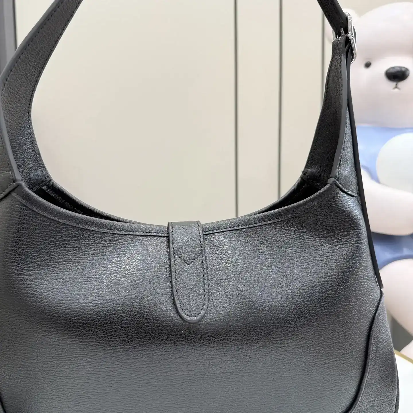 Gucci Black Jackie Grained Leather Shoulder Bag product photo from LabelPicks