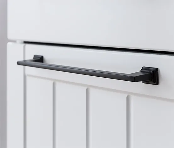 Highboard »Jelda«, matt weiß und Eiche-Dekor