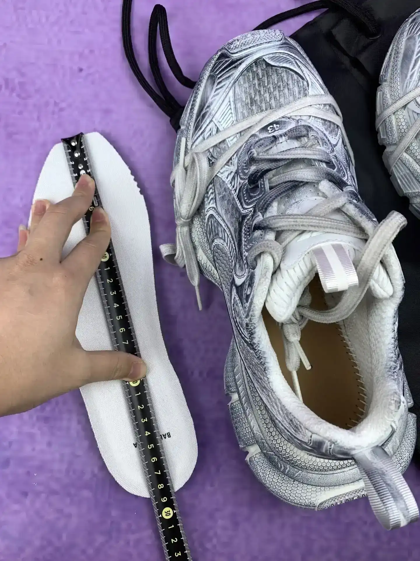 3XL Sneaker in White product photo from LabelPicks