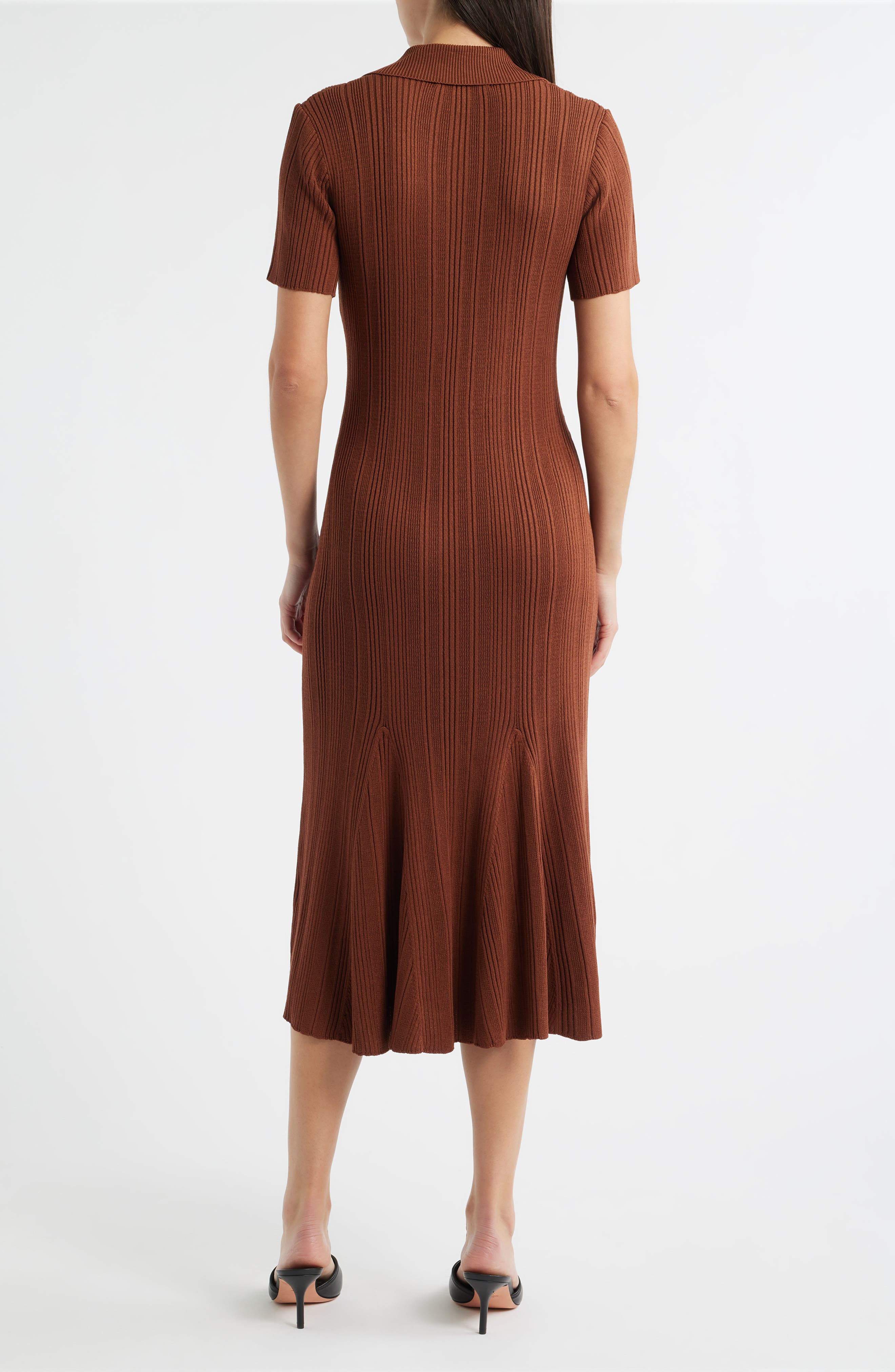 Julia Jordan Rib Short Sleeve Midi Sweater Dress