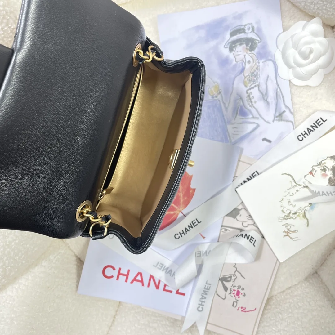 Chanel Black Shoulder Bag product photo from LabelPicks