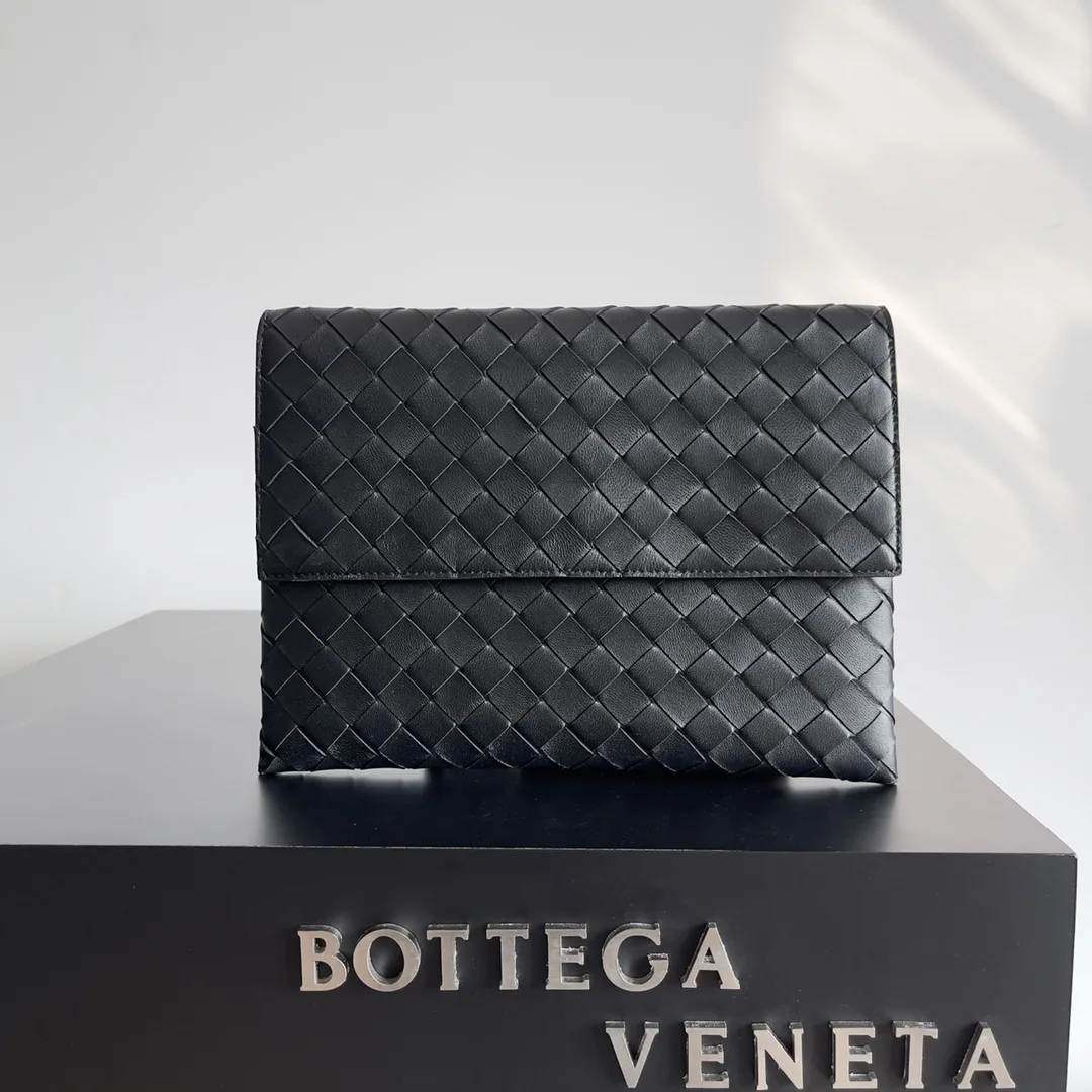 Bottega Veneta Polished Clutch product photo from LabelPicks