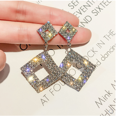 Temperament advanced geometric Diamond Earrings simple fashion cool fashion fashion versatile Earrings