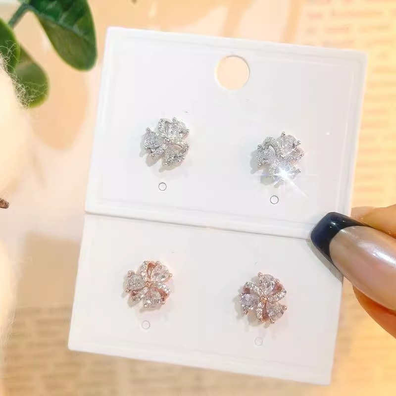 S925 sterling silver, sparkling three-leaf flower earrings, Korean-style, lightweight luxury, delicate and elegant, with micro-paved cubic zirconia