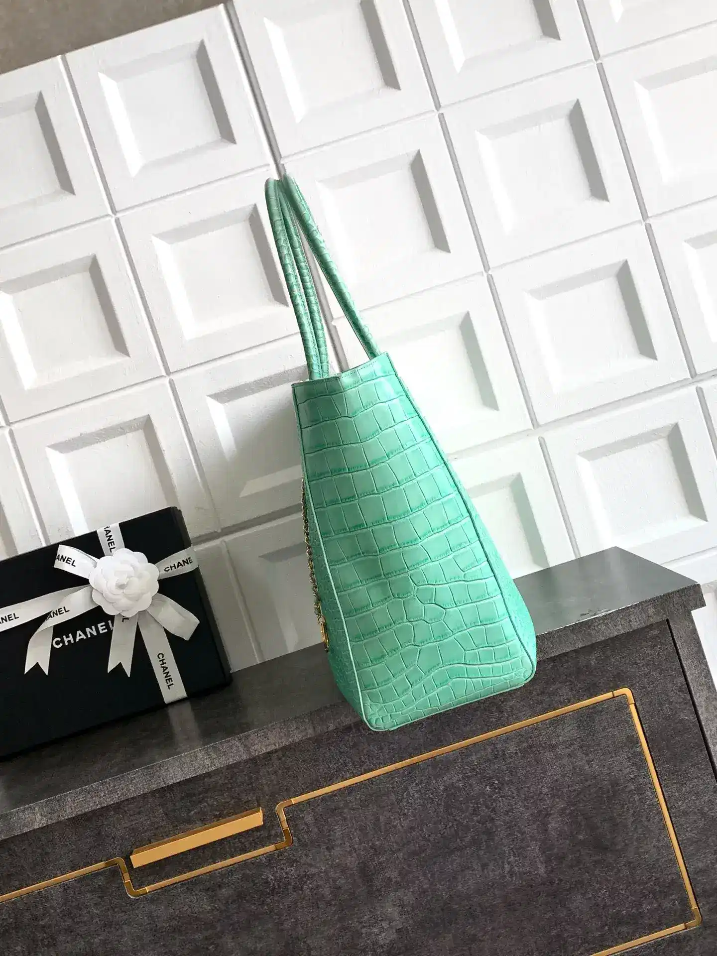 Chanel Green Calfskin Tote Bag product photo from LabelPicks