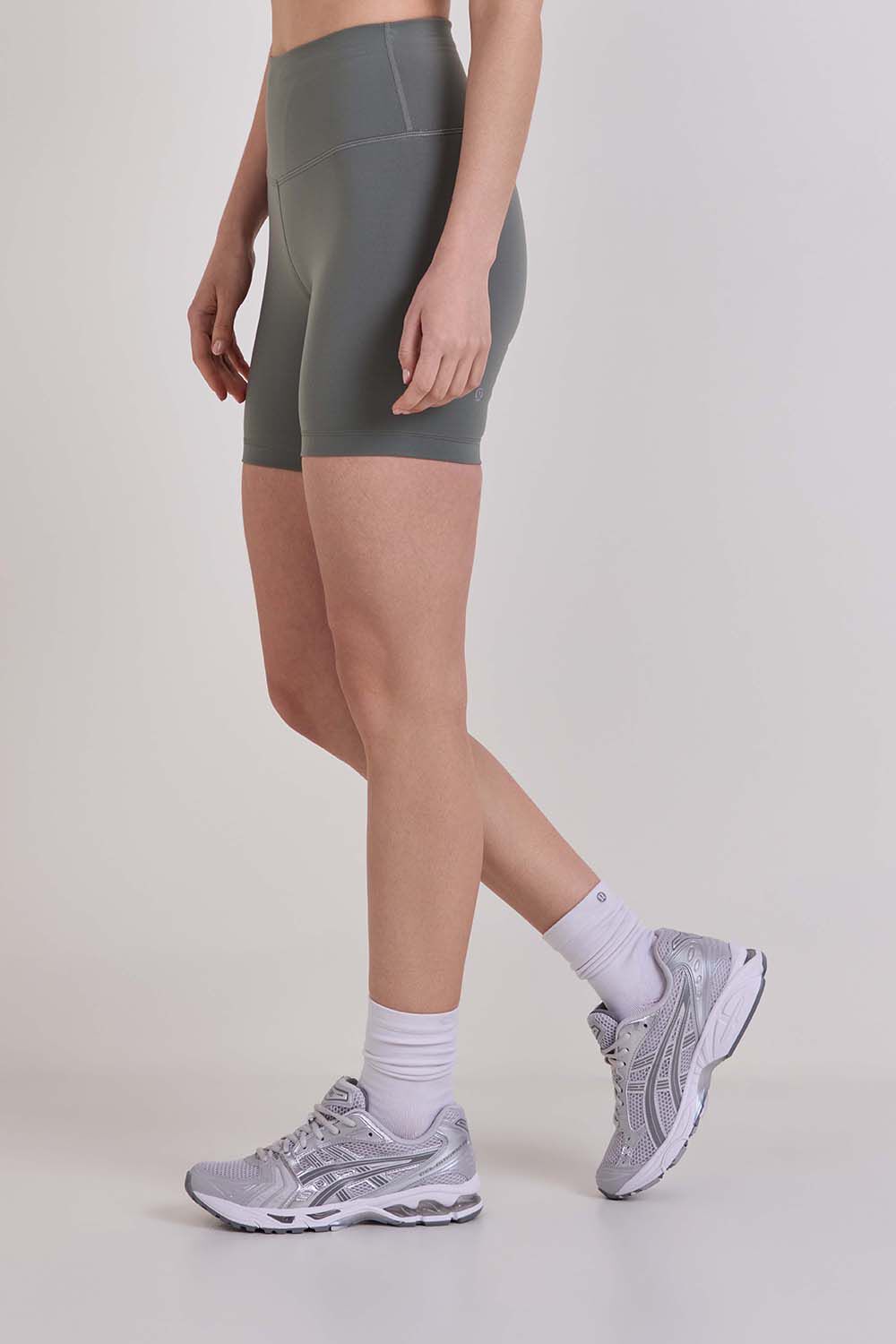 LULULEMON Wunder Train Hr Short 6