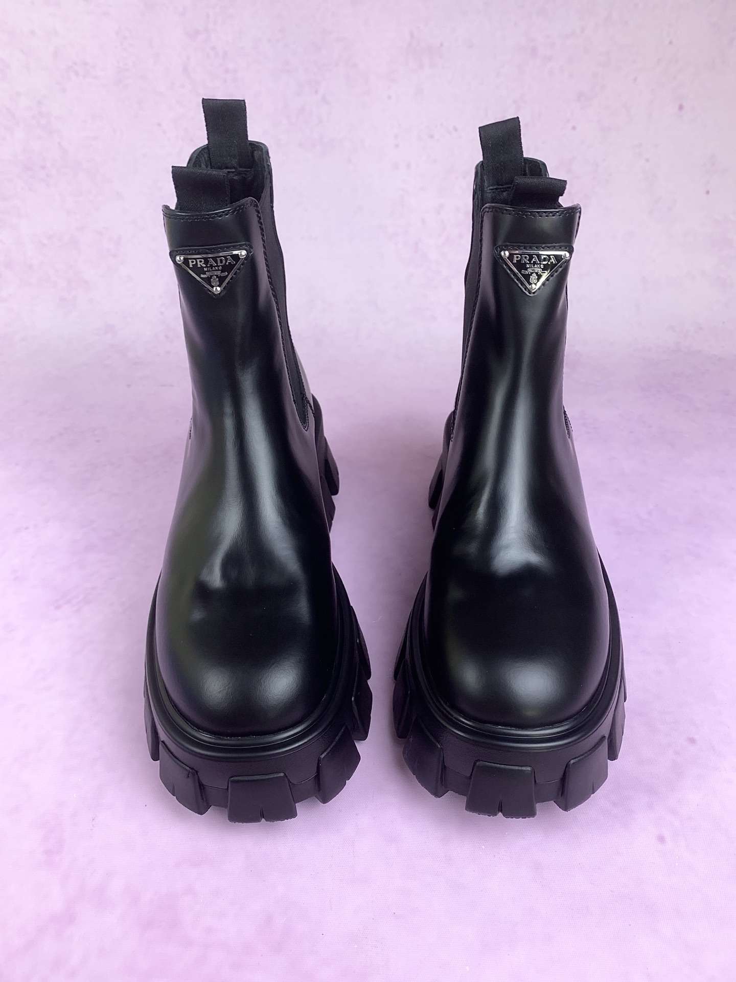 Monolith leather Chelsea boots