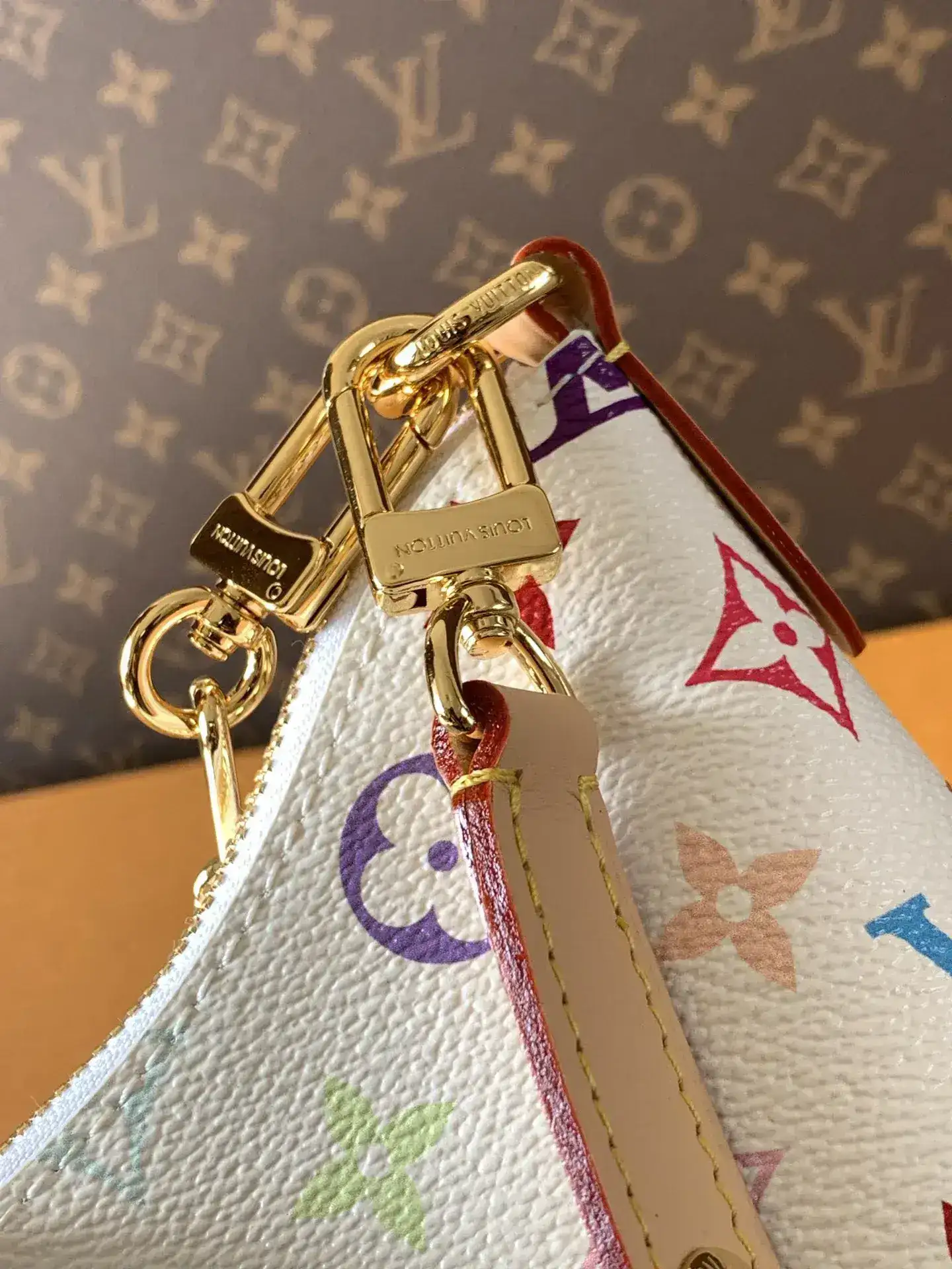 Louis Vuitton White Calfskin Hobo Bag product photo from LabelPicks