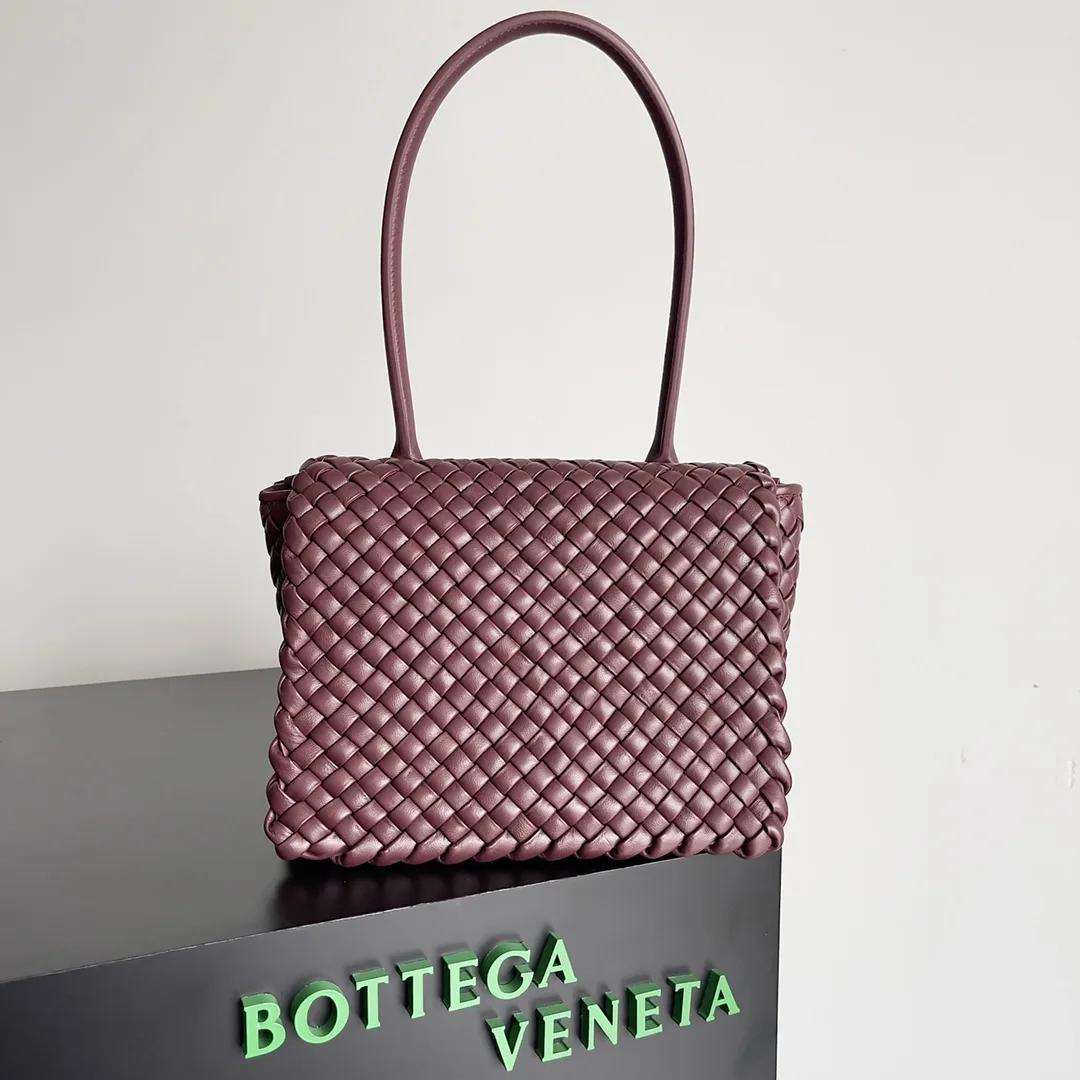 Bottega Veneta Shopper Tote Bag product photo from LabelPicks
