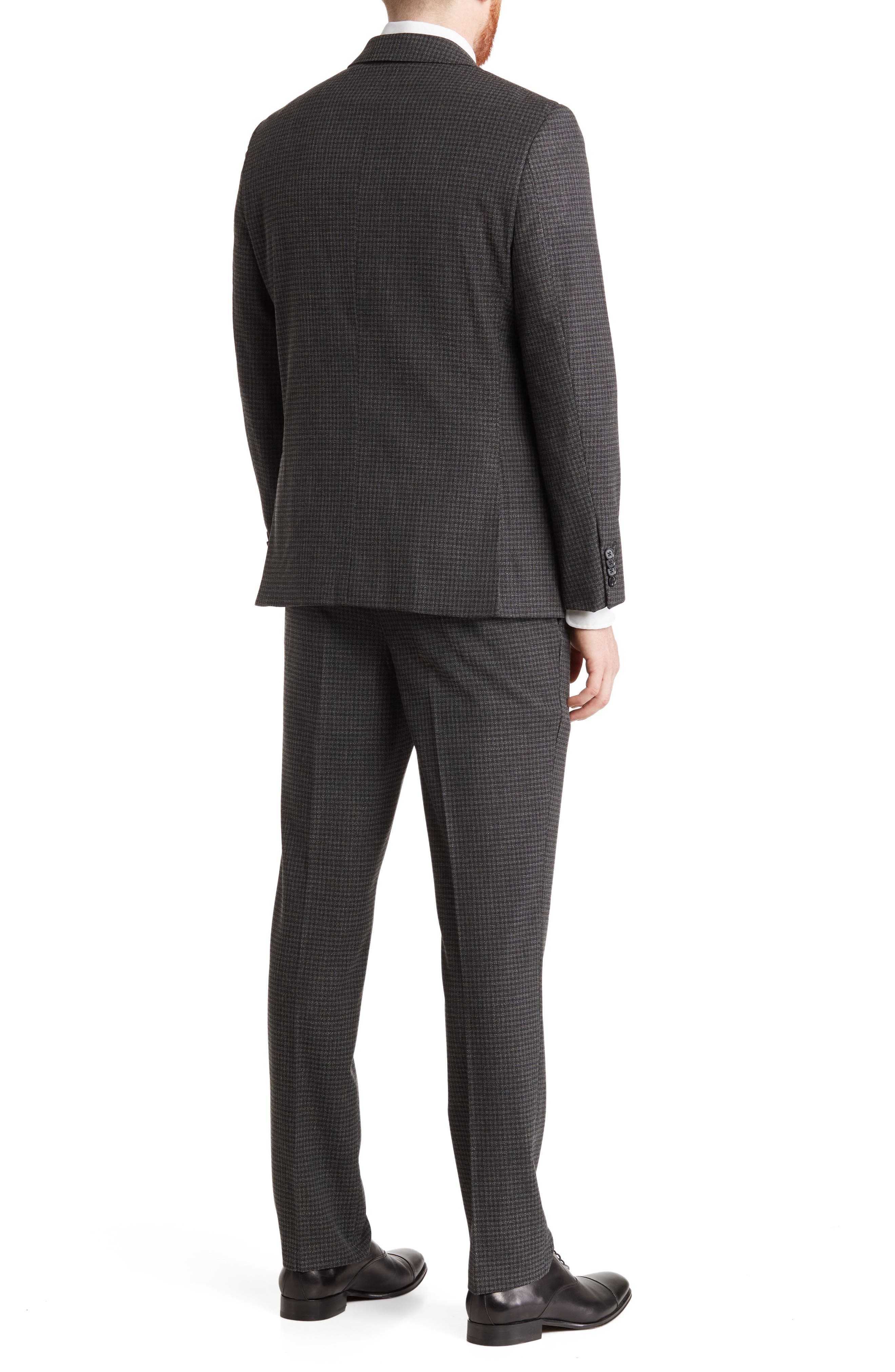 SAVILE ROW CO Gray Check Notch Lapel Two-Piece Suit Set