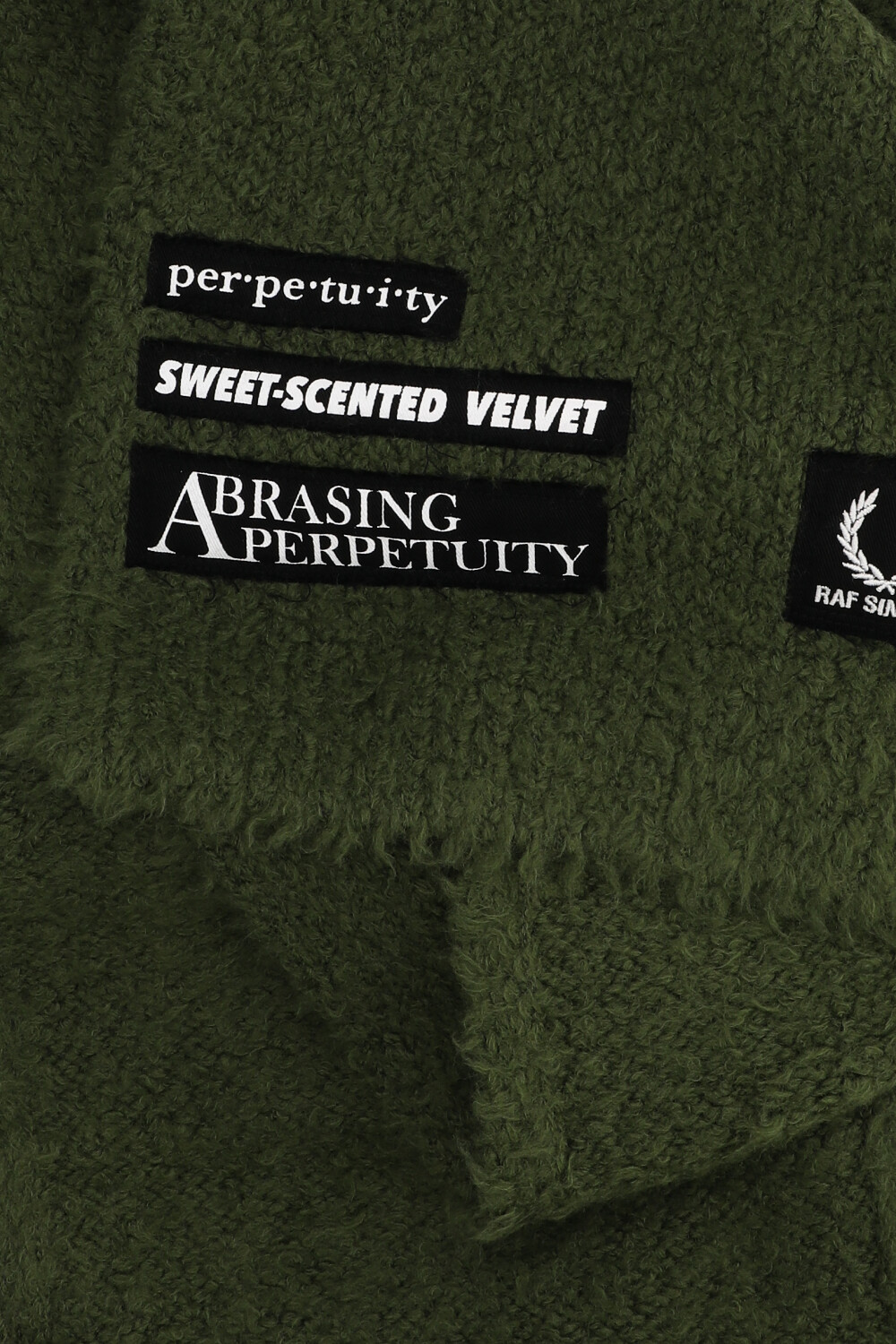 FRED PERRY צעיף צמר עם פאצ`ים