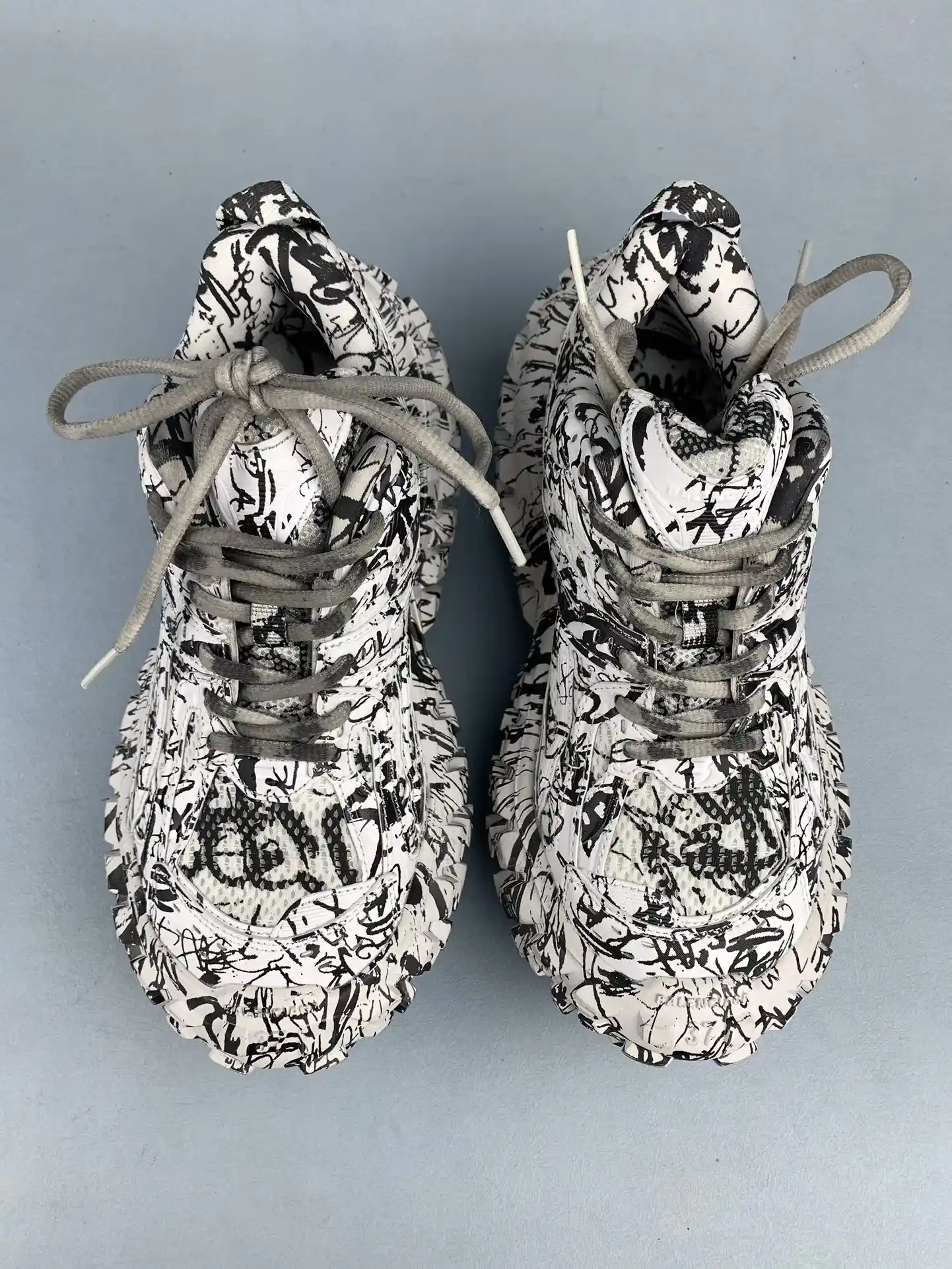 6XL Sneaker in Black/White Allover Print product photo from LabelPicks