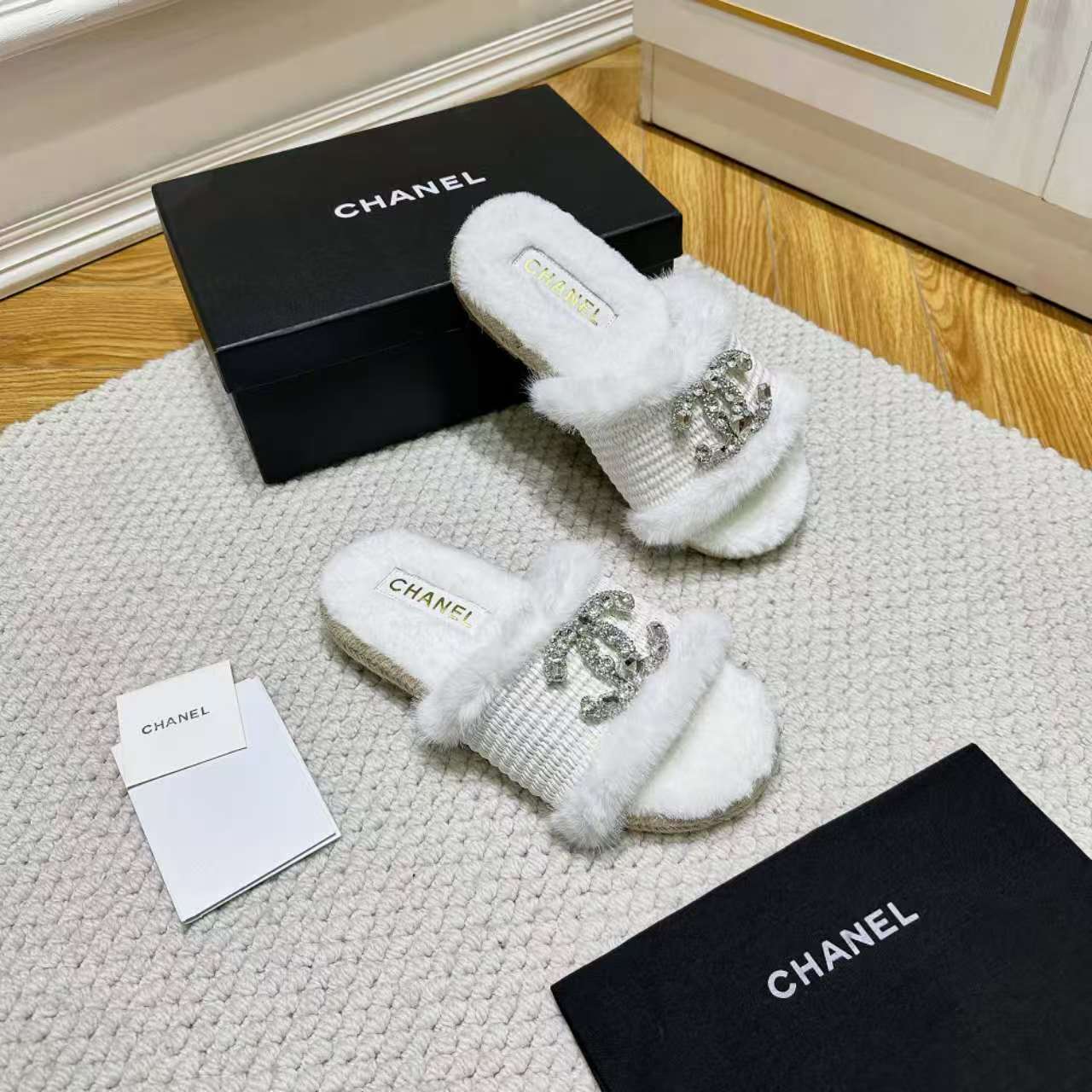 0411 New Breathable Loose Home Couple Logo Slippers