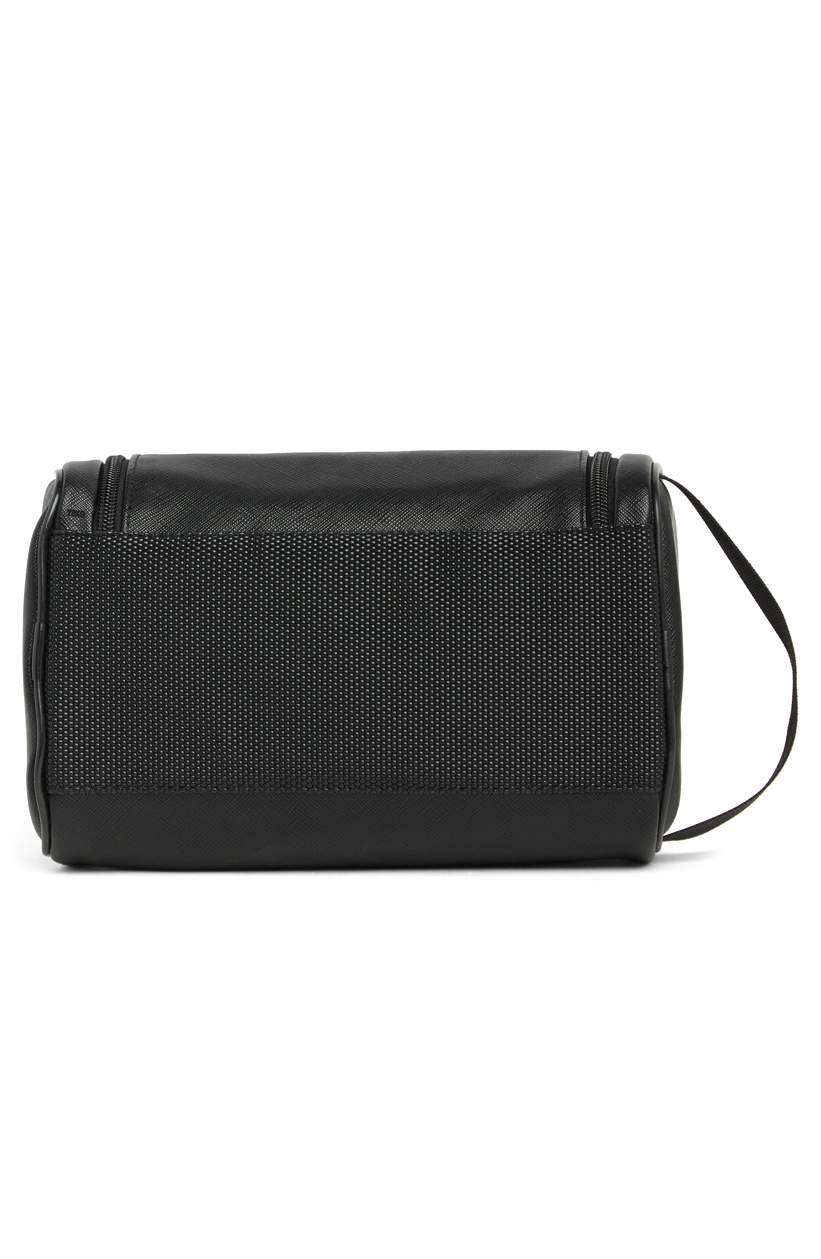 Original Penguin Hanging Dopp Kit