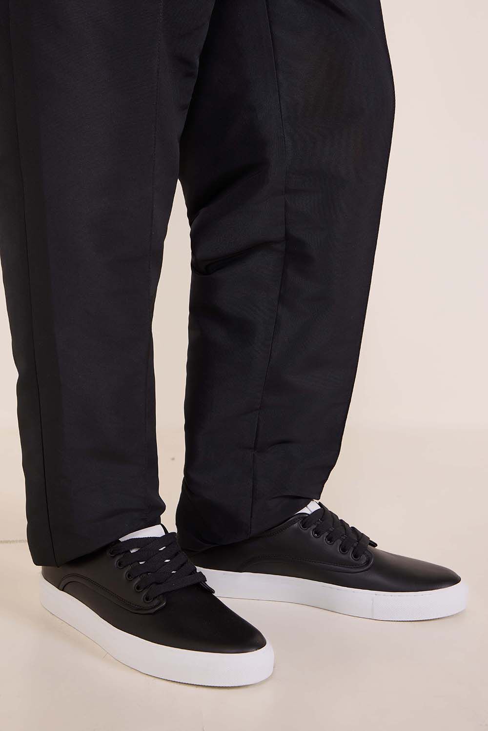 GIVENCHY נעלי סניקרס עור