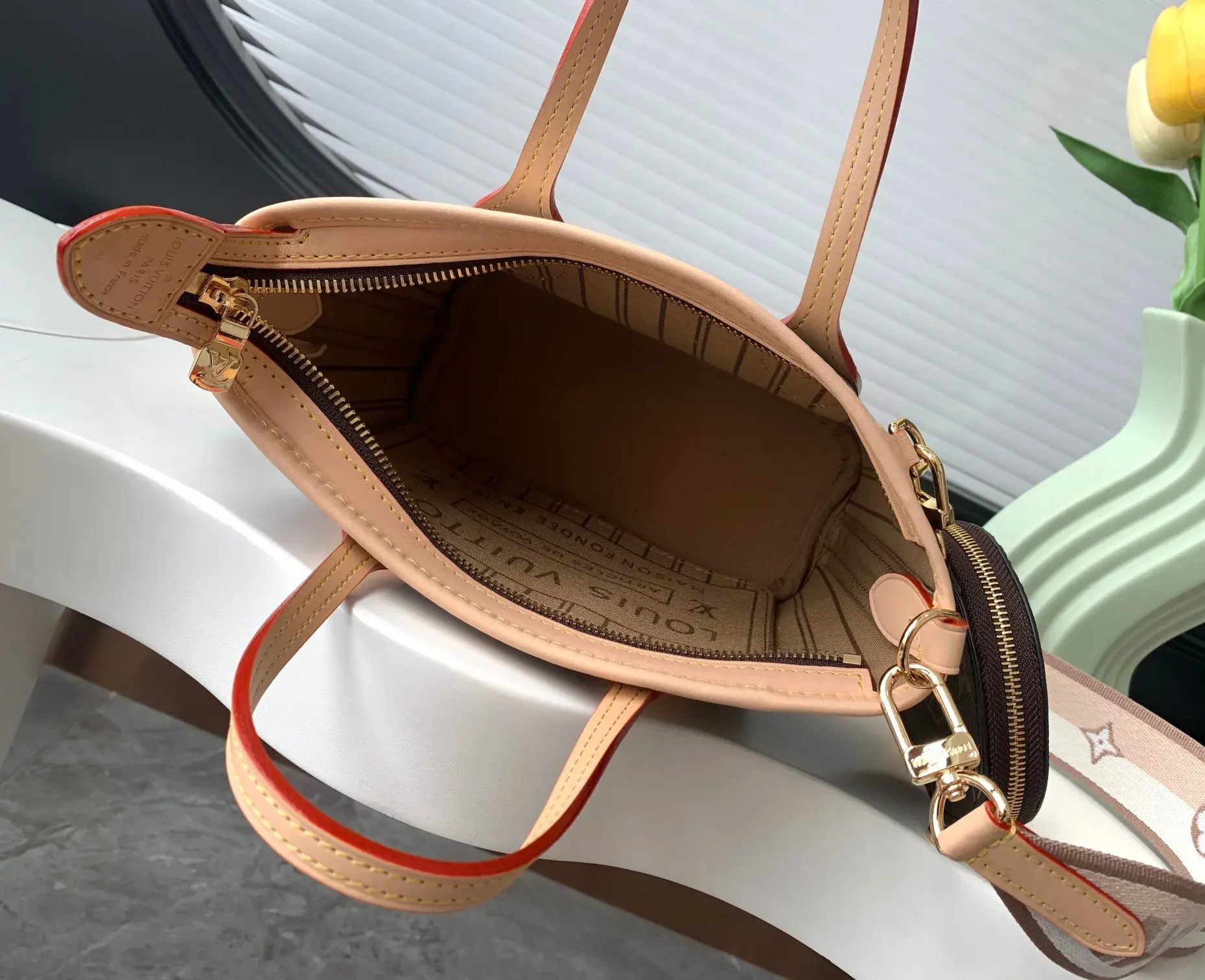 Louis Vuitton Neverfull Top Handle Bag product photo from LabelPicks